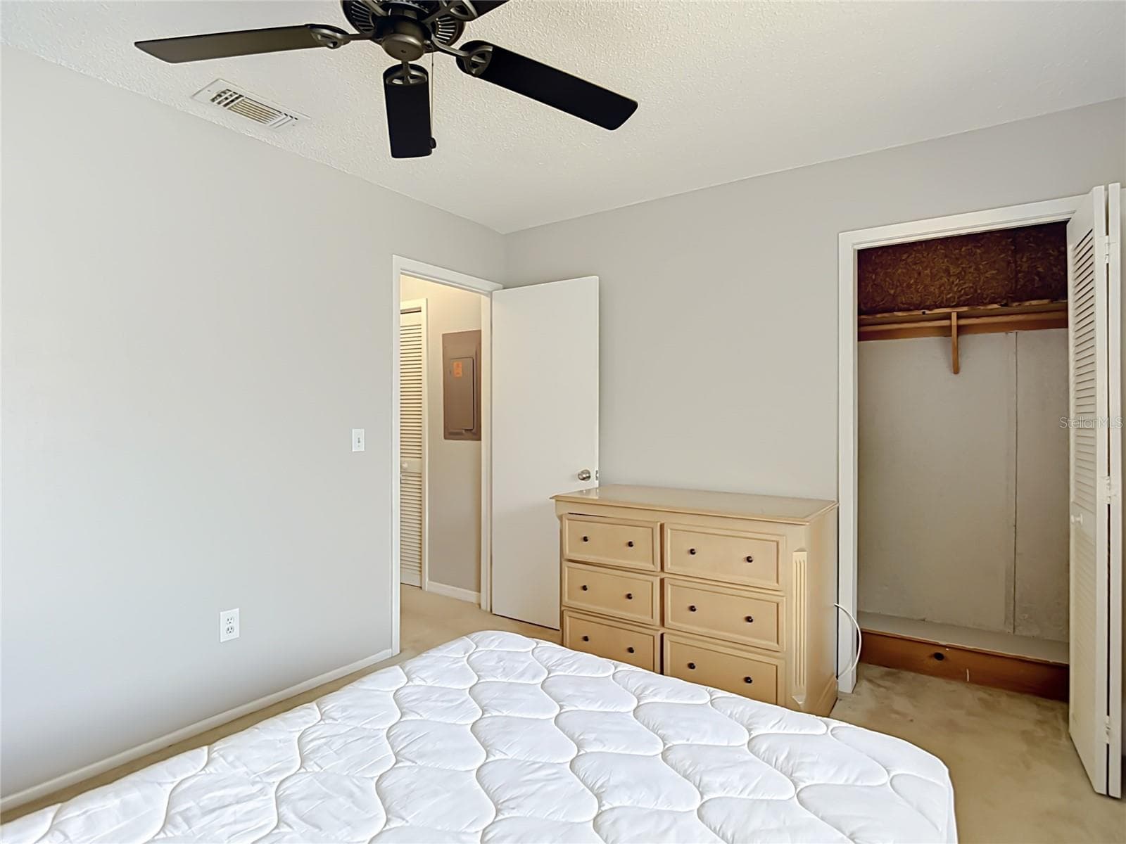 Condominium at 4448 CHART CT #5-C, NEW PORT RICHEY, photo 11 of 28