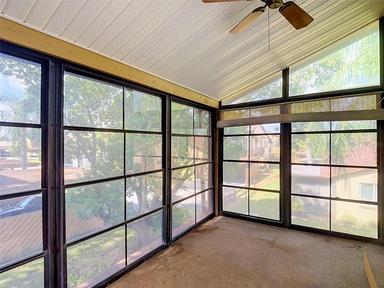 Condominium at 4448 CHART CT #5-C, NEW PORT RICHEY, photo 17 of 28
