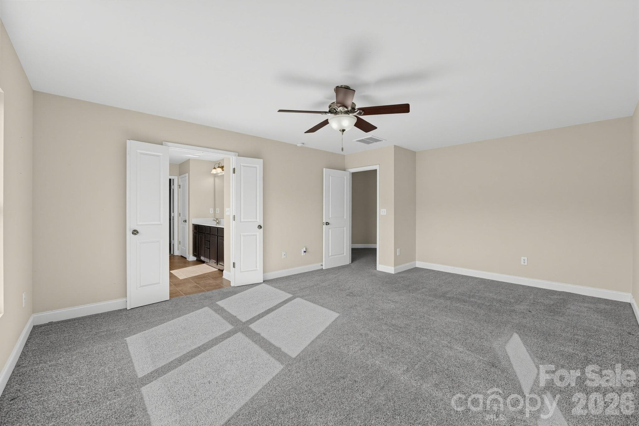Single Family Residence at 284 Oakbourne Lane, Rock Hill, photo 15 of 26