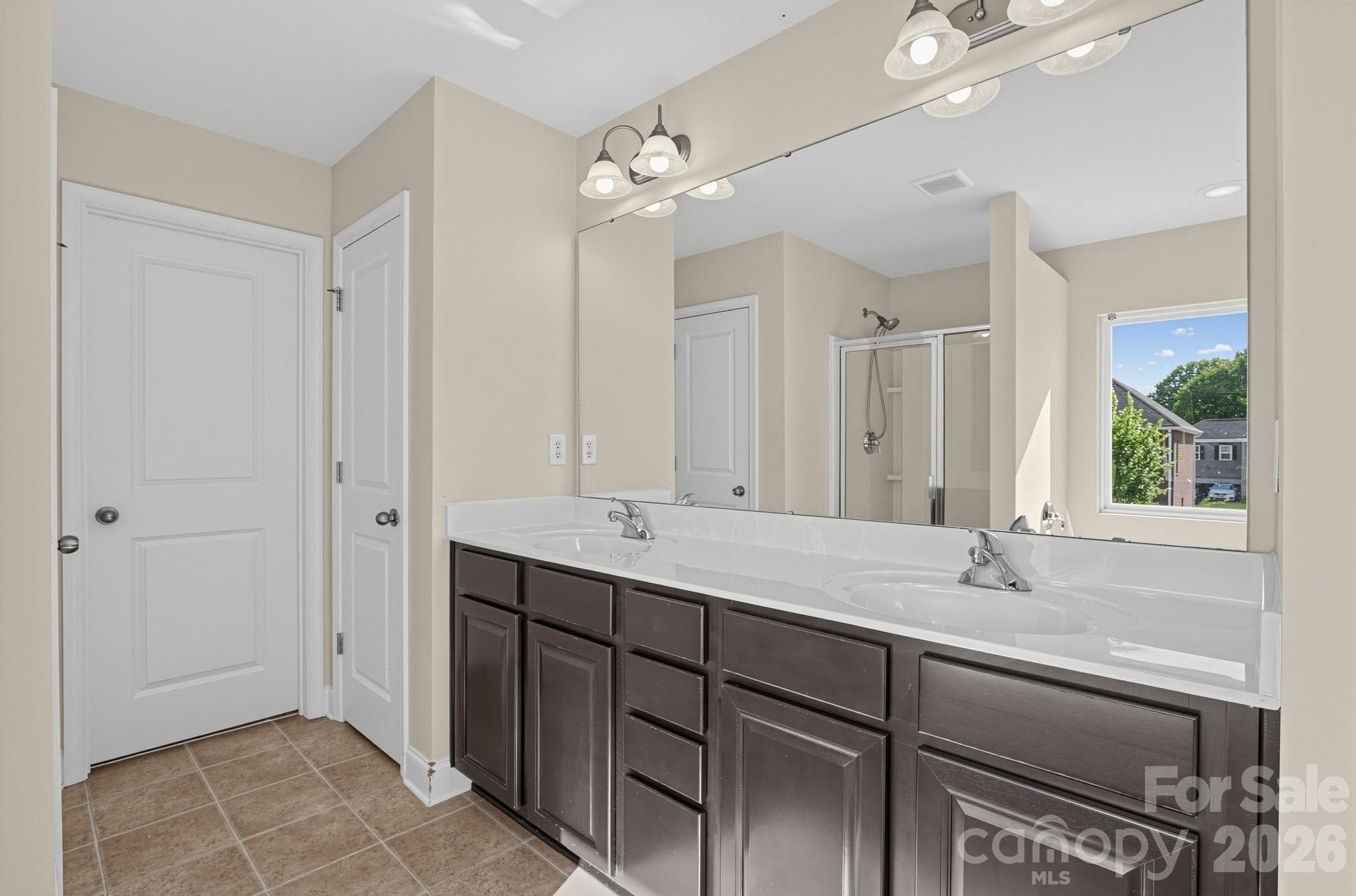 Single Family Residence at 284 Oakbourne Lane, Rock Hill, photo 18 of 26