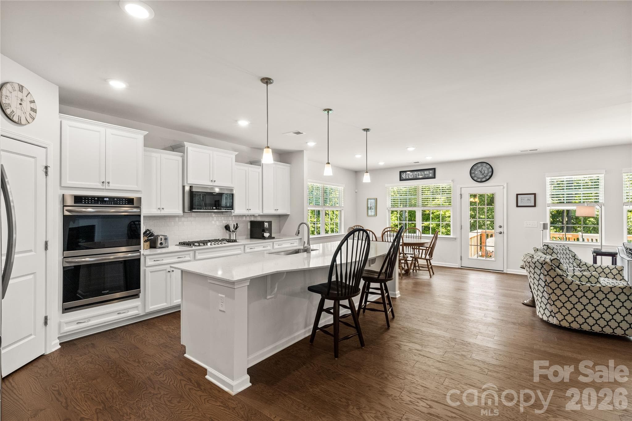 Single Family Residence at 15706 Aviary Orchard Way, Charlotte, photo 11 of 45