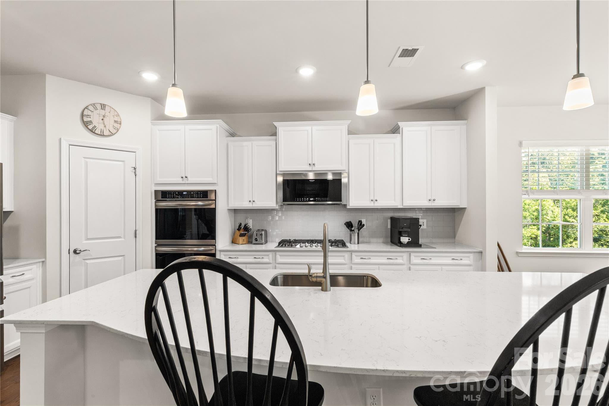 Single Family Residence at 15706 Aviary Orchard Way, Charlotte, photo 17 of 45