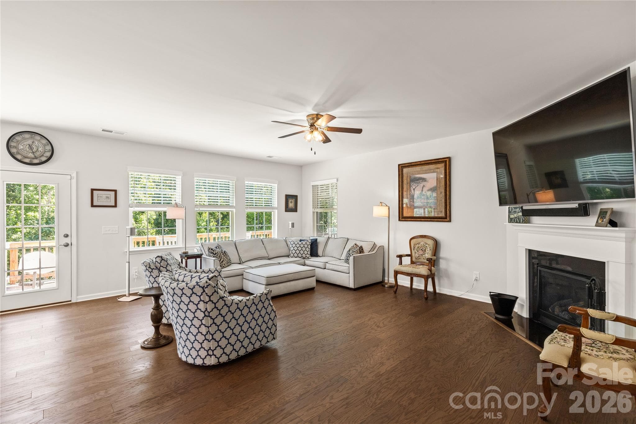 Single Family Residence at 15706 Aviary Orchard Way, Charlotte, photo 18 of 45