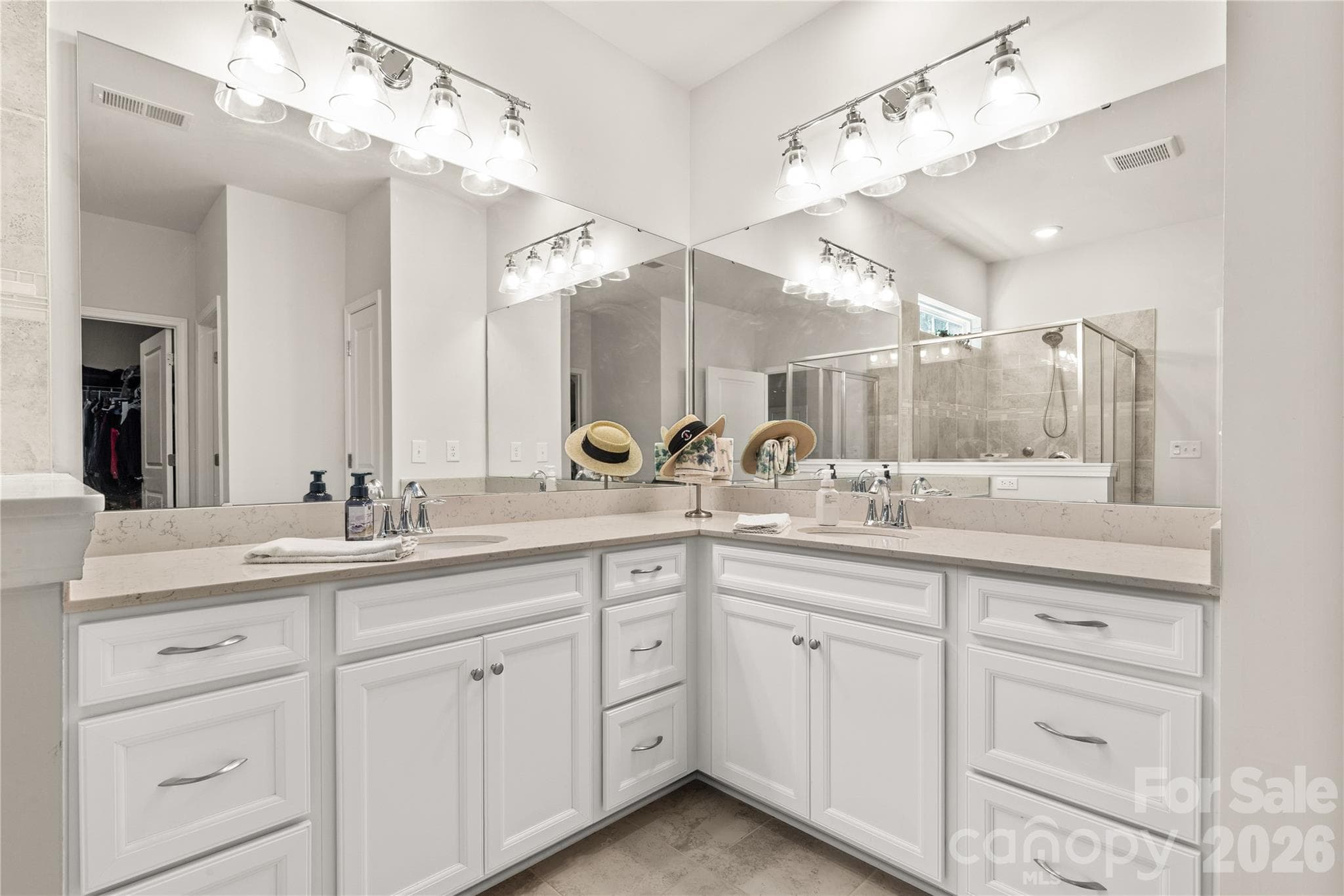Single Family Residence at 15706 Aviary Orchard Way, Charlotte, photo 25 of 45