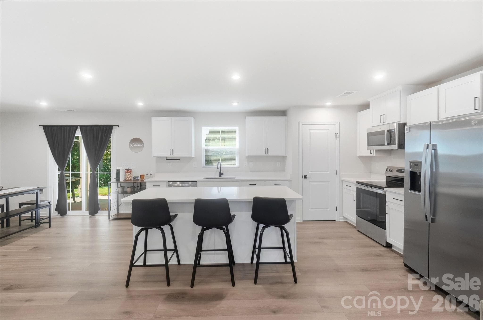 Single Family Residence at 10253 Florentine Way, Charlotte, photo 6 of 28