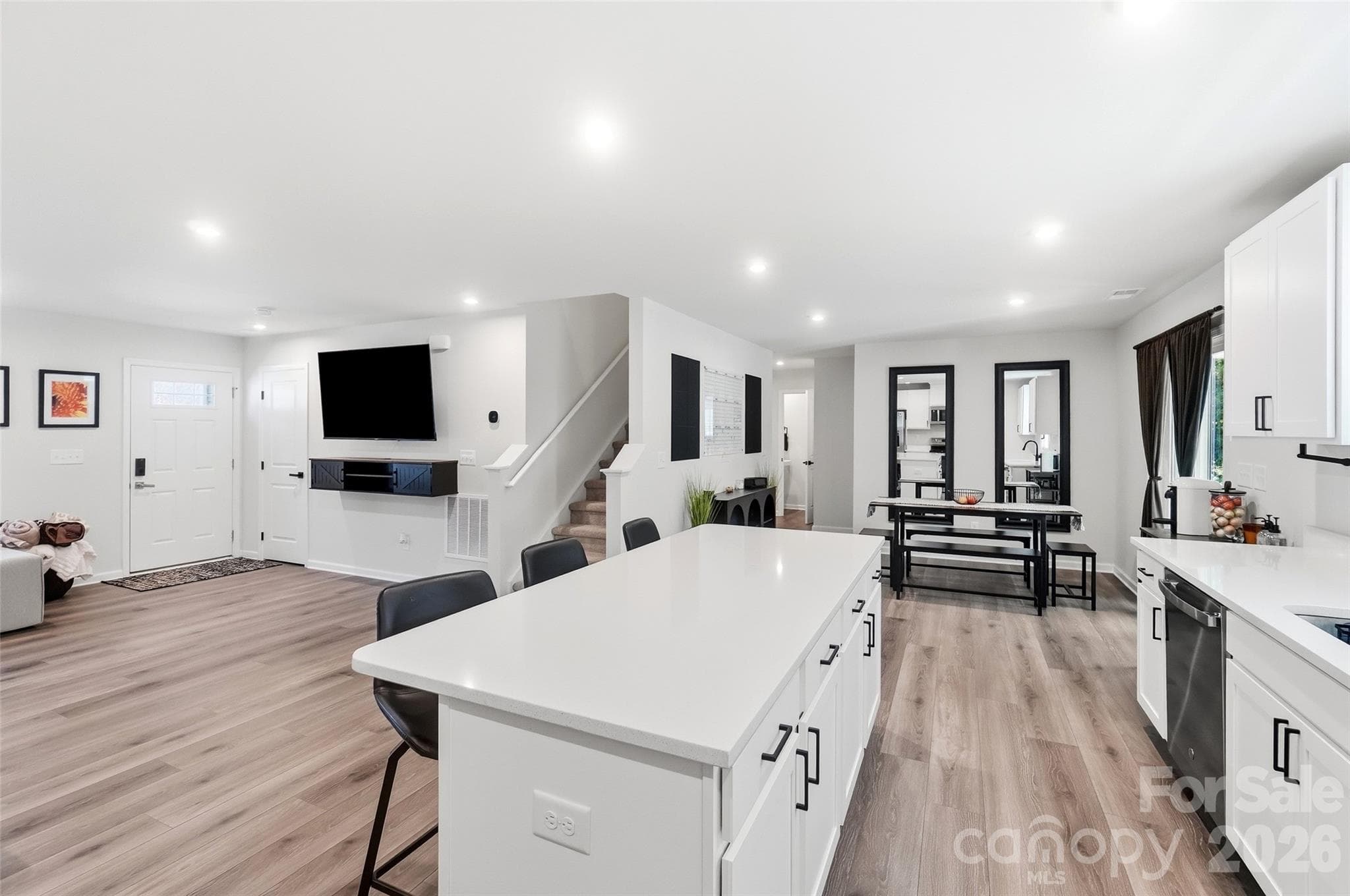 Single Family Residence at 10253 Florentine Way, Charlotte, photo 10 of 28