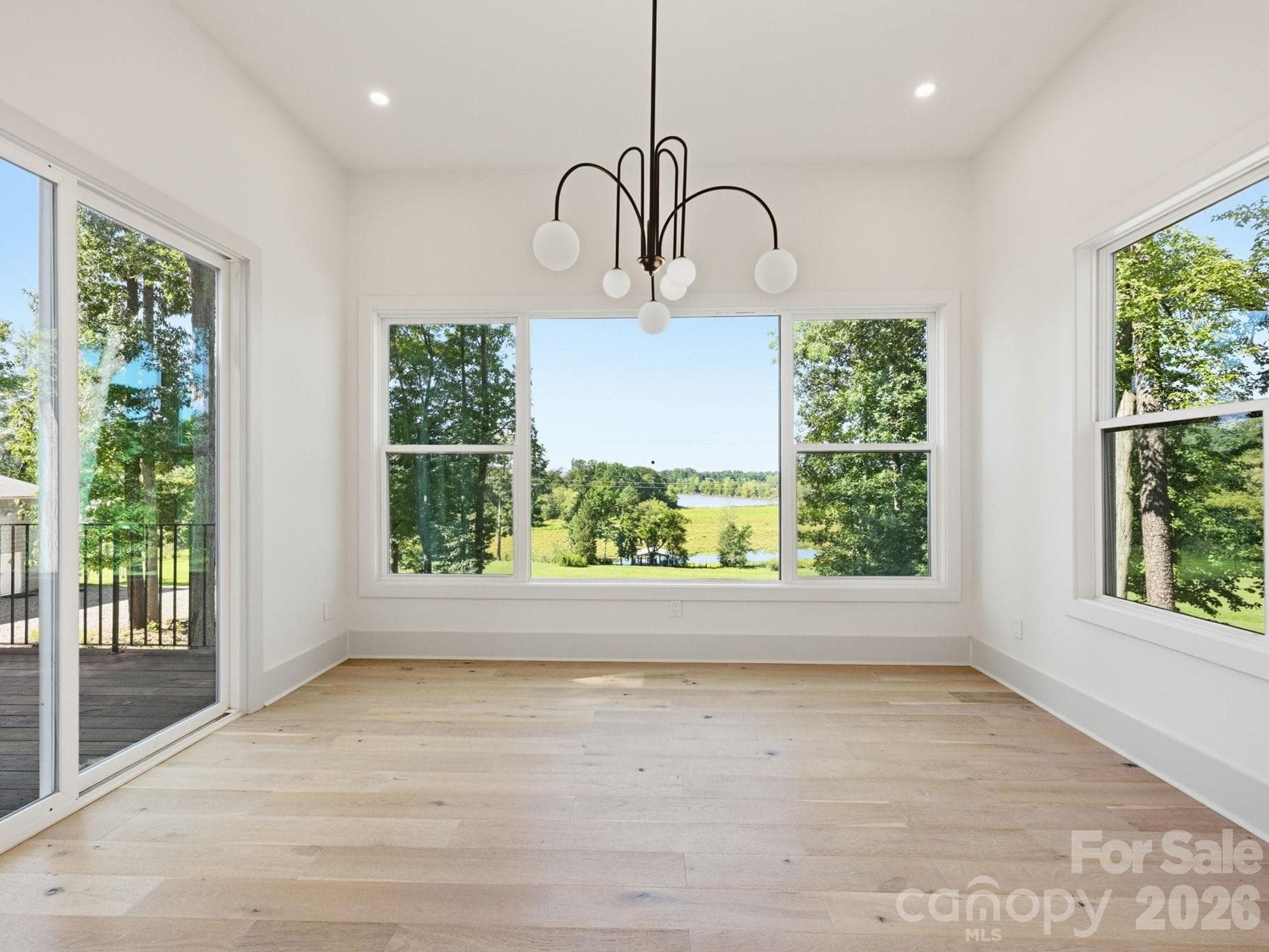 Single Family Residence at 124 Clipper Lane, Mooresville, photo 12 of 48