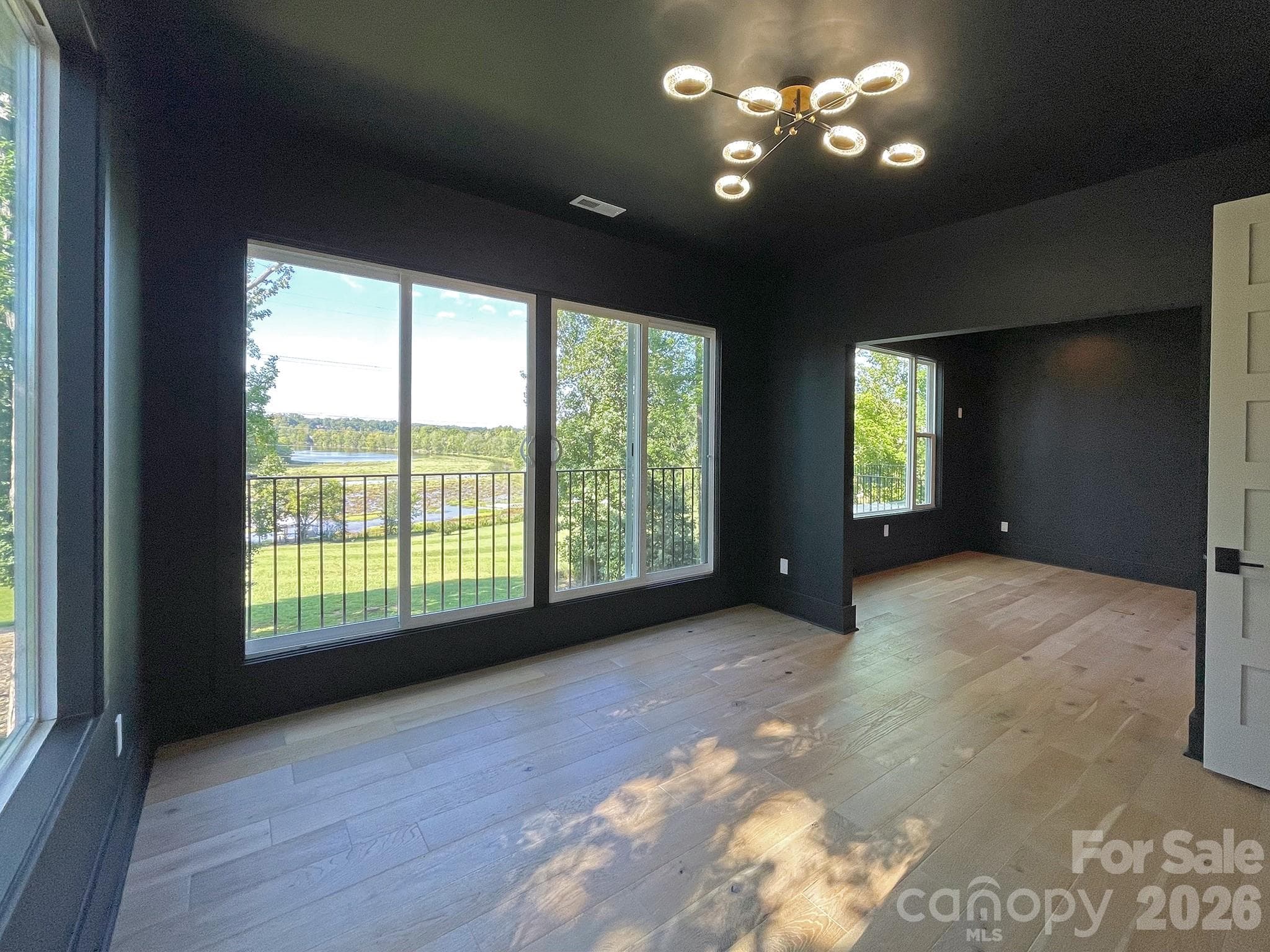Single Family Residence at 124 Clipper Lane, Mooresville, photo 23 of 48