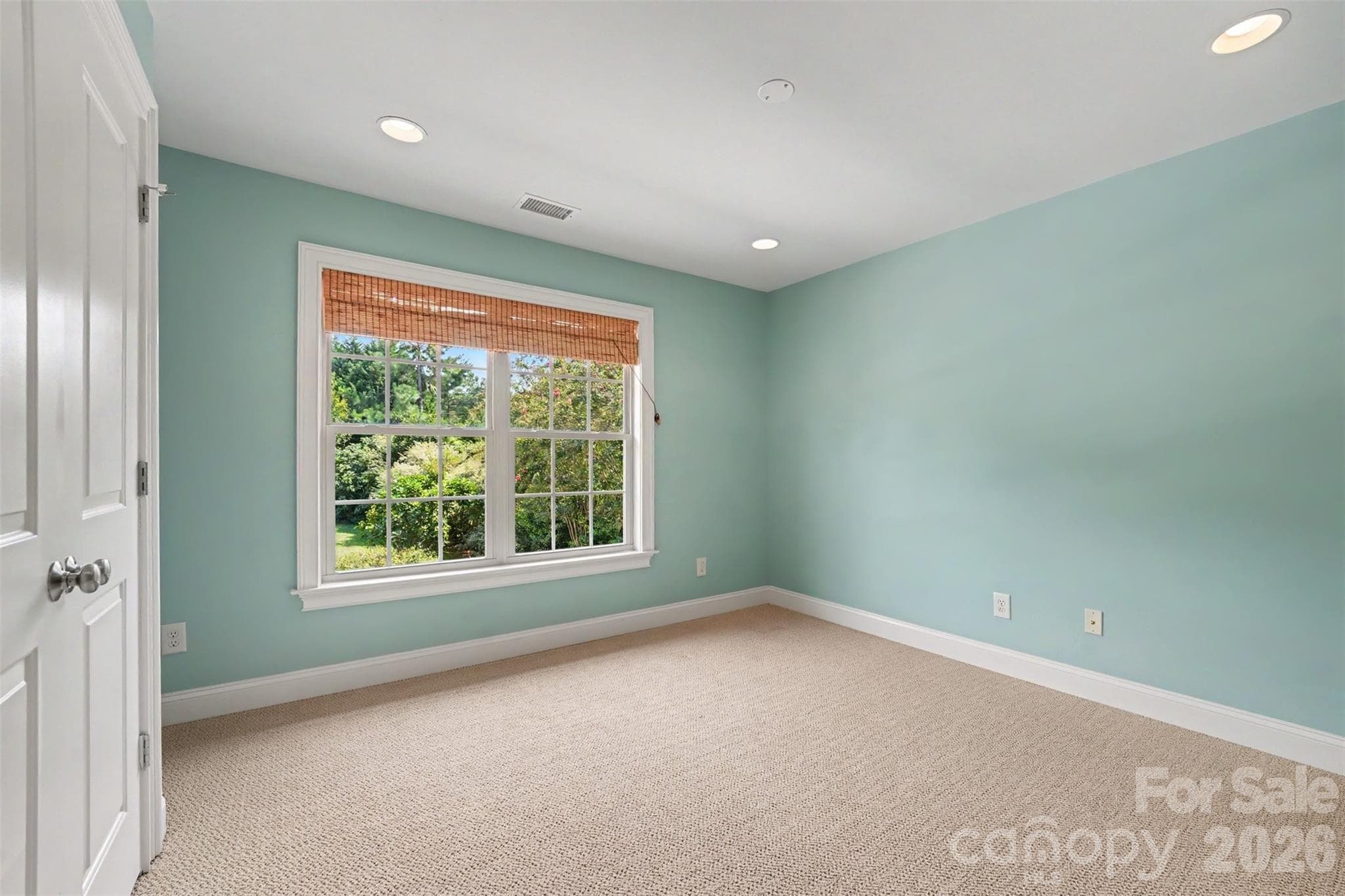 Single Family Residence at 120 Palos Verde Drive, Mooresville, photo 21 of 37