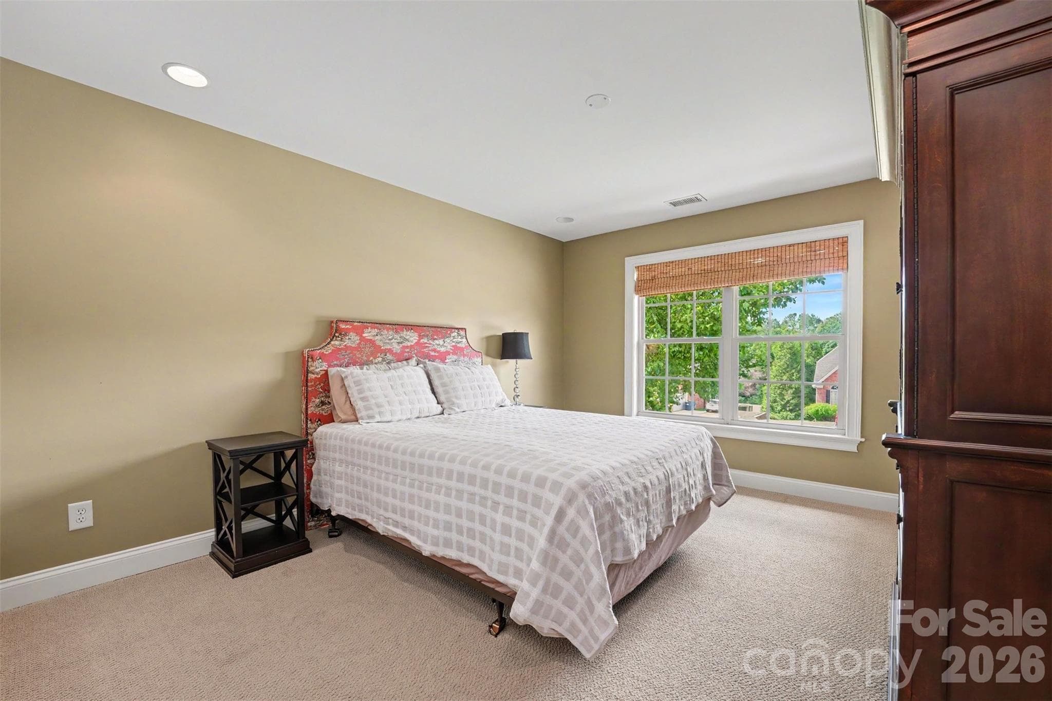 Secondary Bedroom with full bath. - 120 Palos Verde Drive, Mooresville