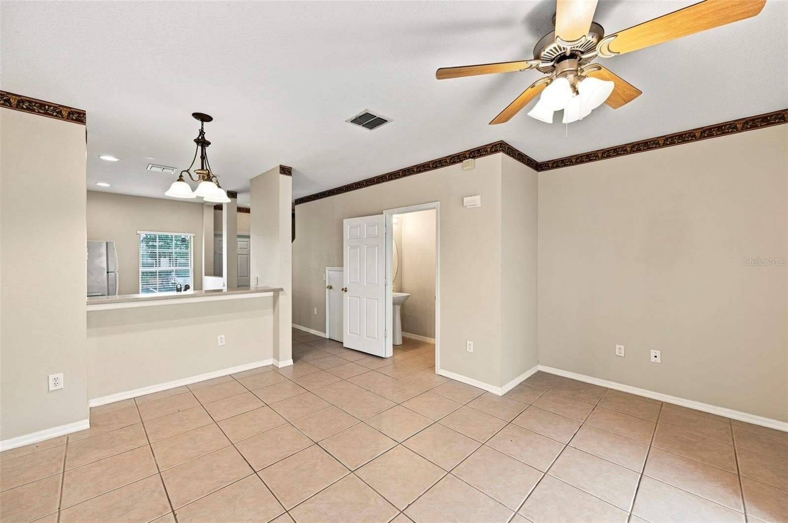 Townhouse at 8508 BRUSHLEAF WAY, TAMPA, photo 9 of 34