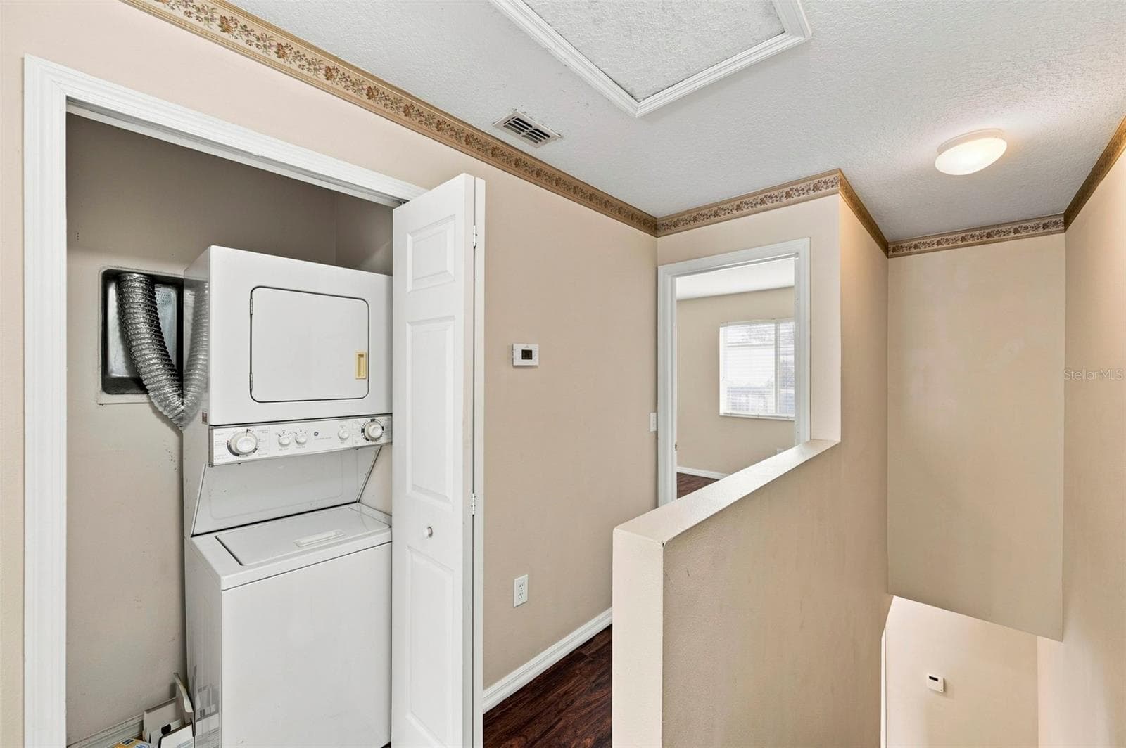 in unit laundry - 8508 BRUSHLEAF WAY, TAMPA