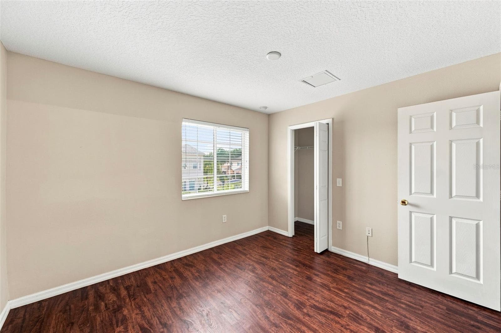 bedroom #2 with ensuite full bath - 8508 BRUSHLEAF WAY, TAMPA