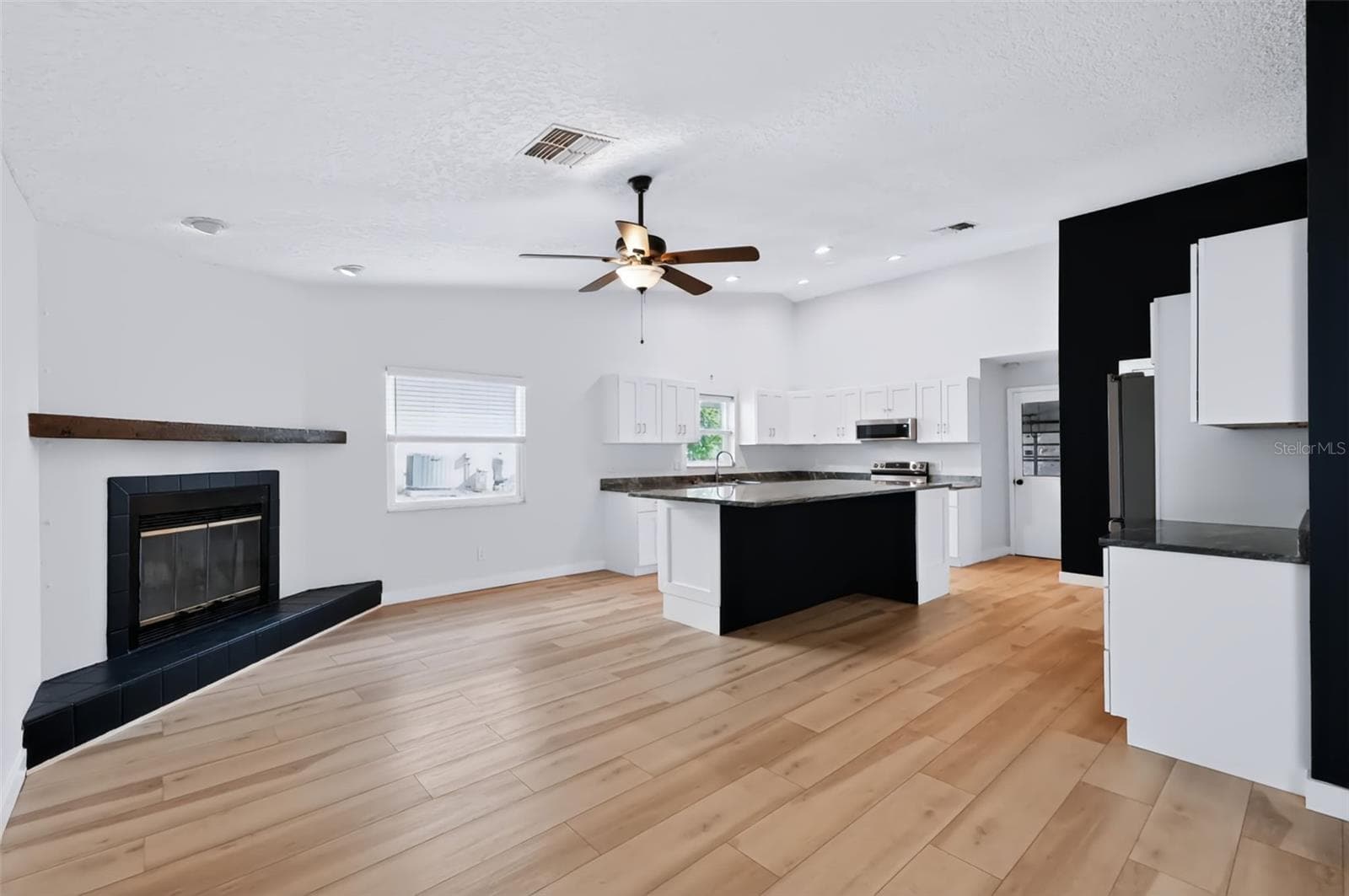 Single Family Residence at 1035 ANCLOTE DR, TARPON SPRINGS, photo 2 of 53