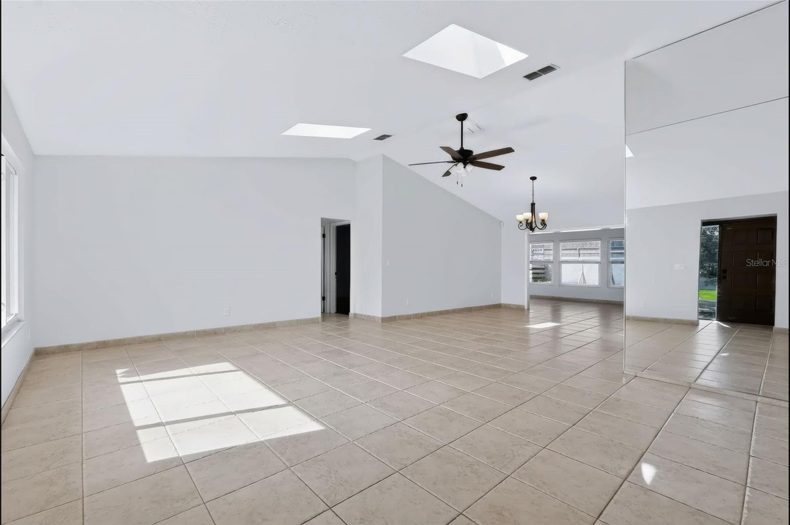 Single Family Residence at 1035 ANCLOTE DR, TARPON SPRINGS, photo 10 of 53