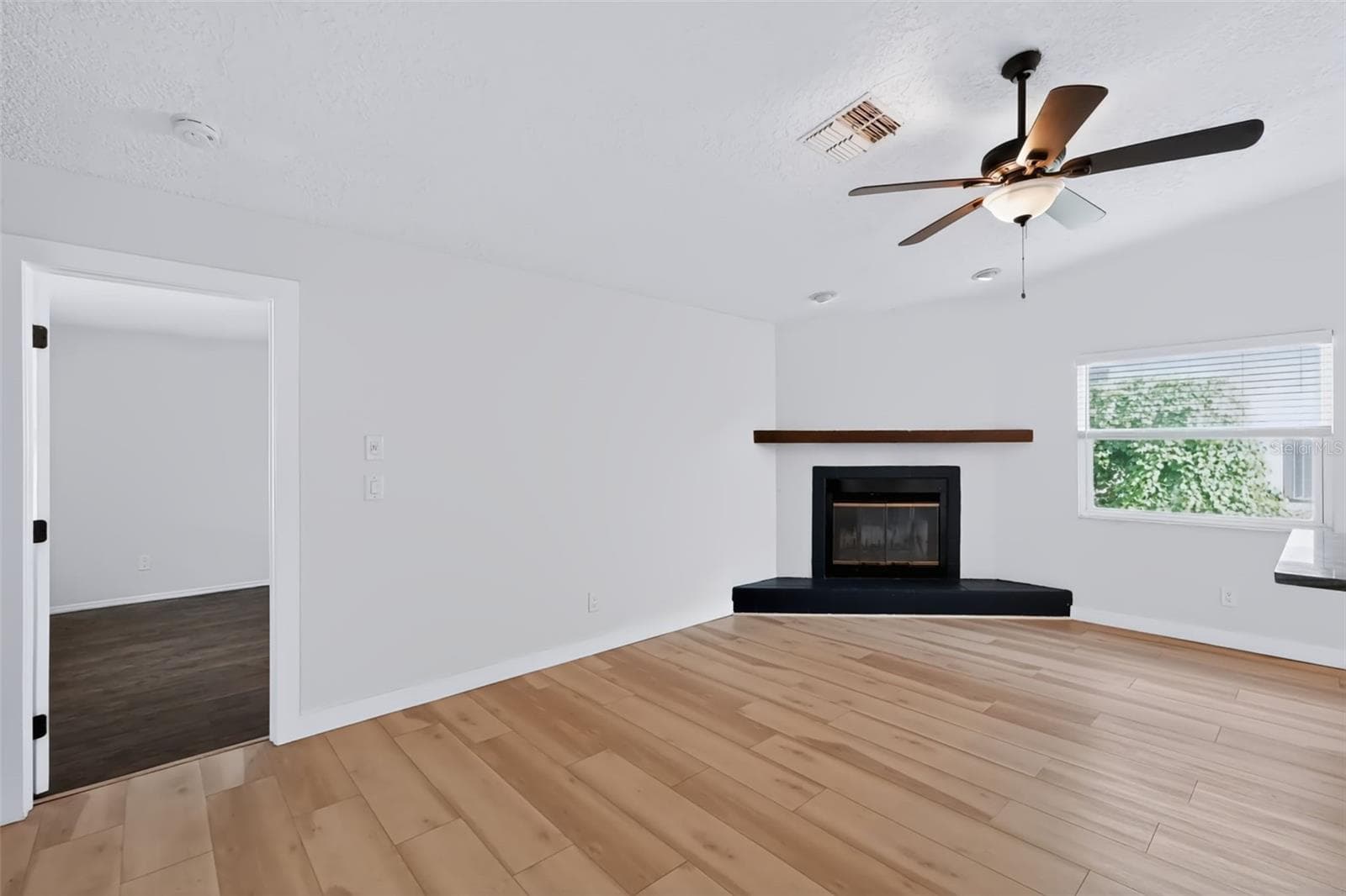 Single Family Residence at 1035 ANCLOTE DR, TARPON SPRINGS, photo 31 of 53