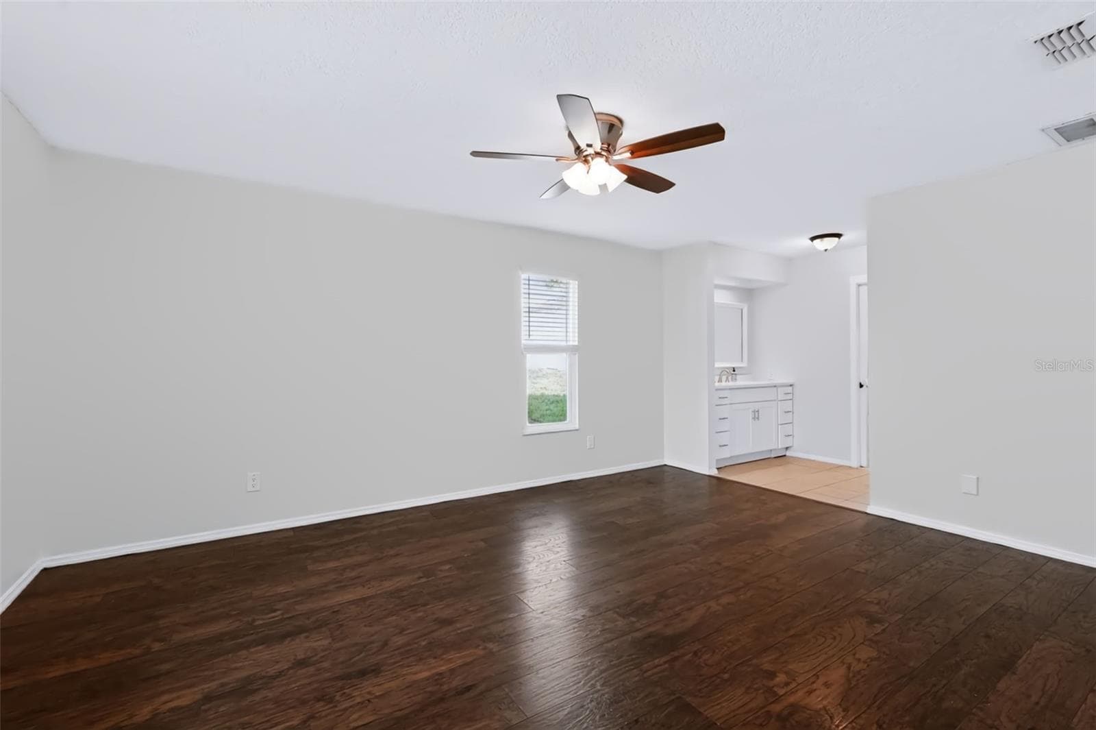 Single Family Residence at 1035 ANCLOTE DR, TARPON SPRINGS, photo 32 of 53