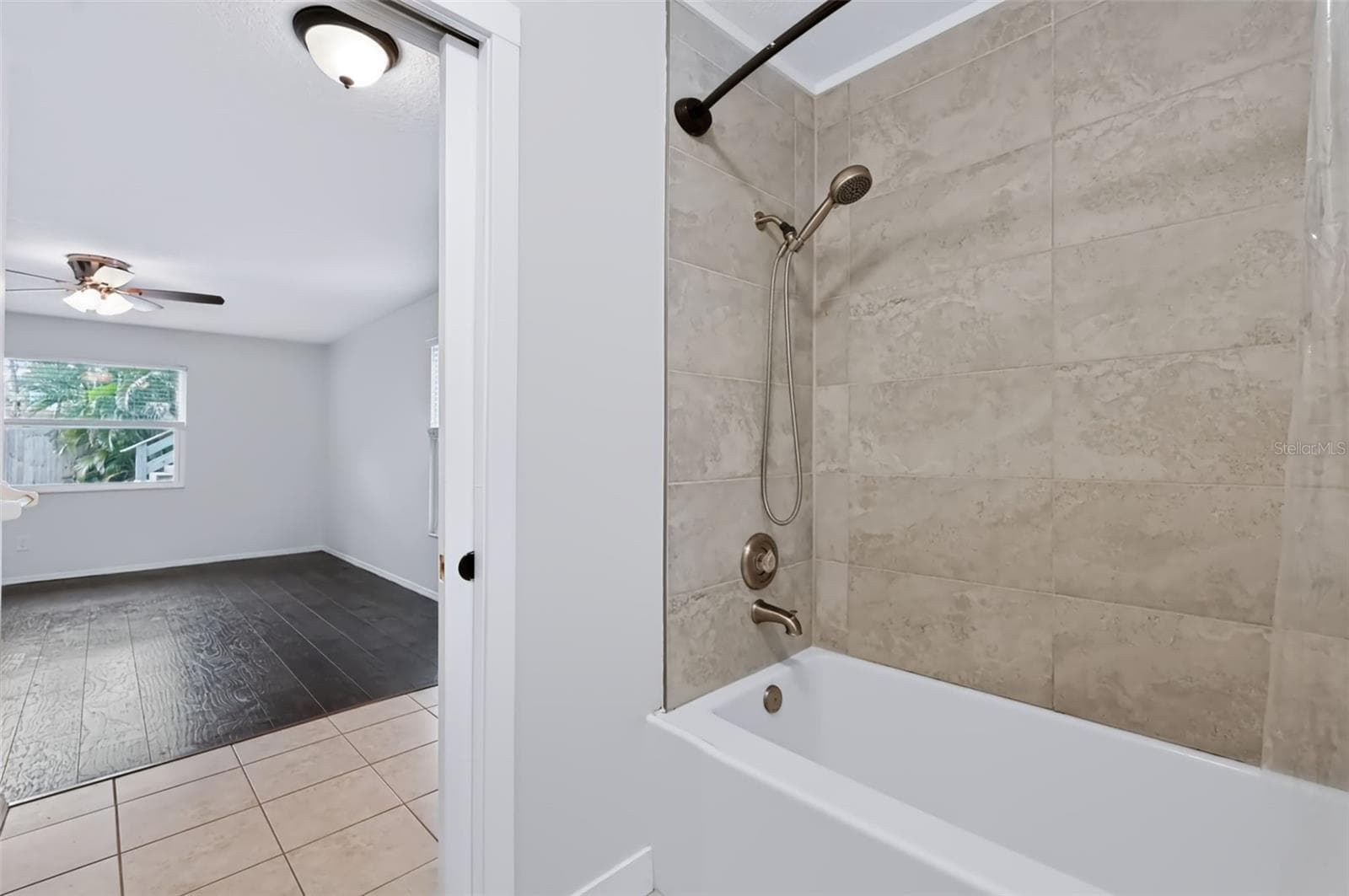 Single Family Residence at 1035 ANCLOTE DR, TARPON SPRINGS, photo 36 of 53