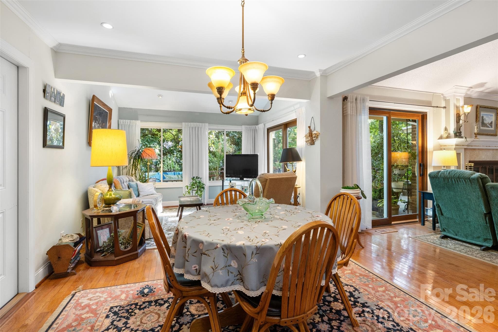 Breakfast space leading to an all seasons room - 55 Heritage Drive, Lake Wylie
