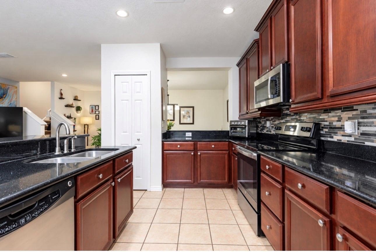 Townhouse at 9743 BISCOTTI AVE, ORLANDO, photo 10 of 27