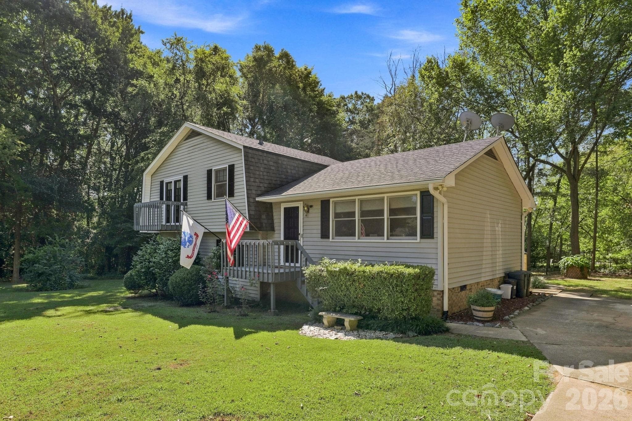 Single Family Residence at 5421 Woodside Drive, Rock Hill, photo 2 of 33
