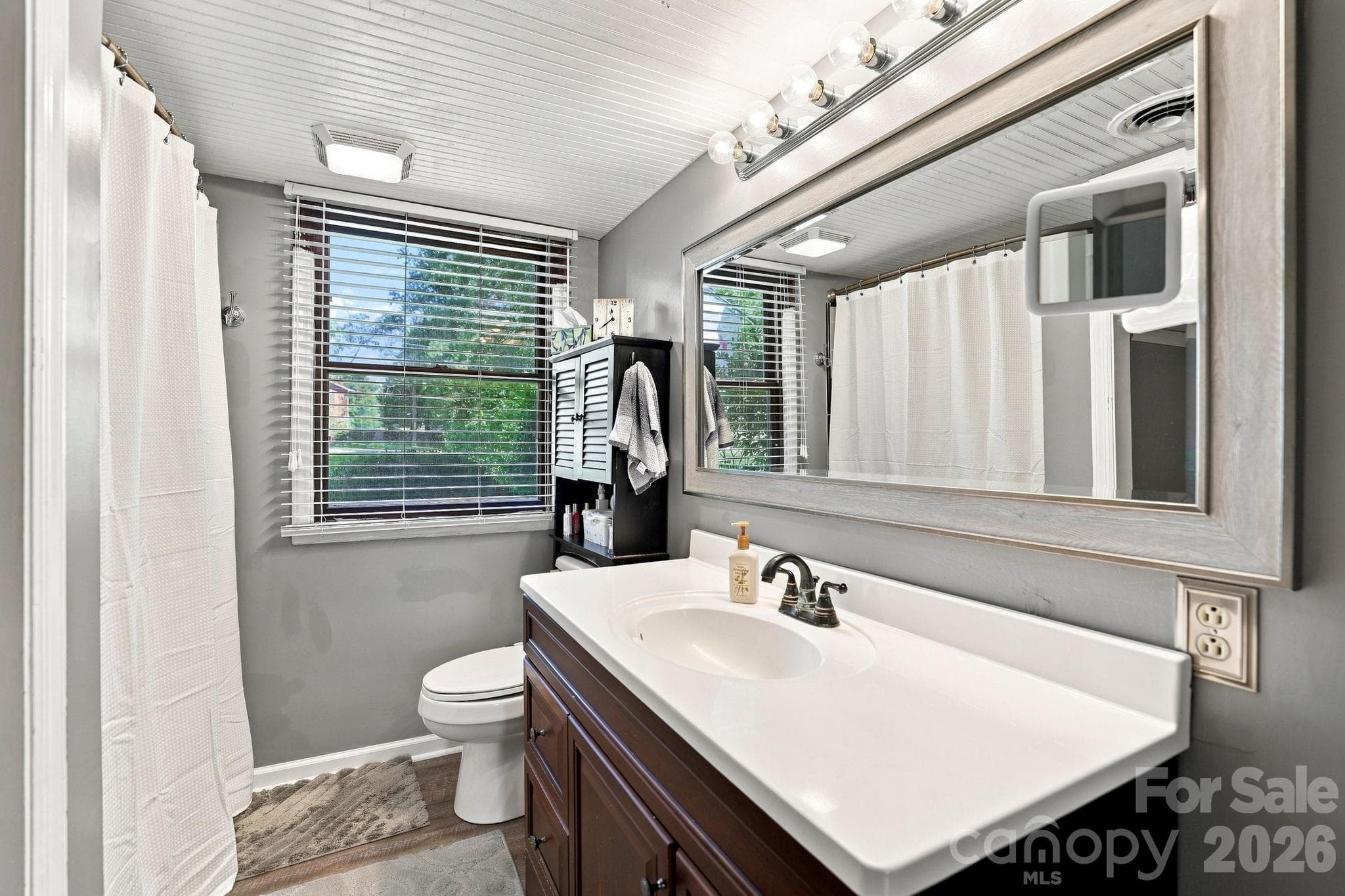 Single Family Residence at 5421 Woodside Drive, Rock Hill, photo 18 of 33