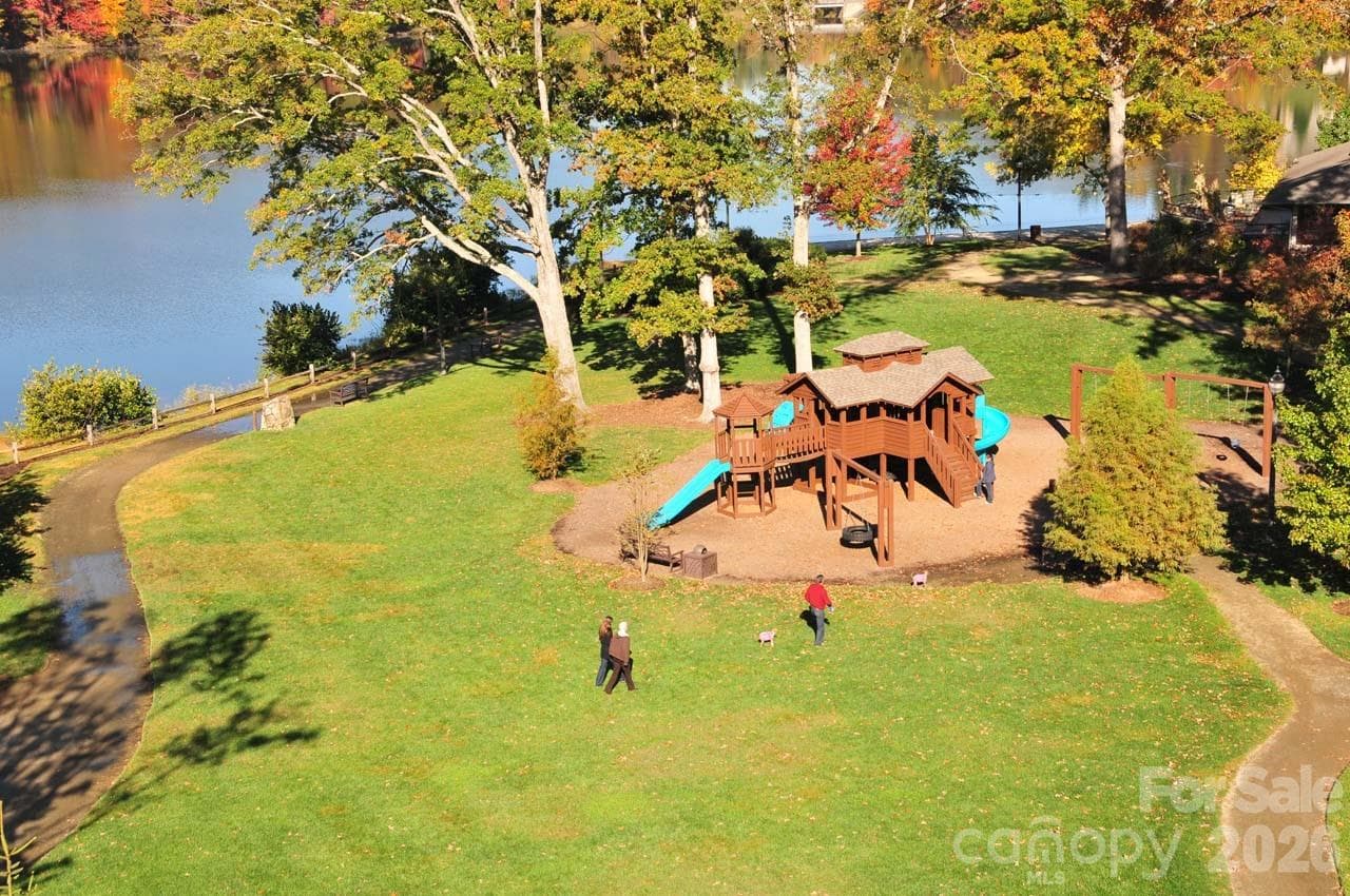 Single Family Residence at 323 Fennel Dun Circle, Biltmore Lake, photo 42 of 44