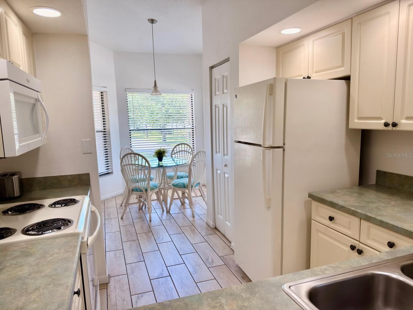 Condo - Hotel at 4601 46TH STREET CT W #201, BRADENTON, photo 20 of 86