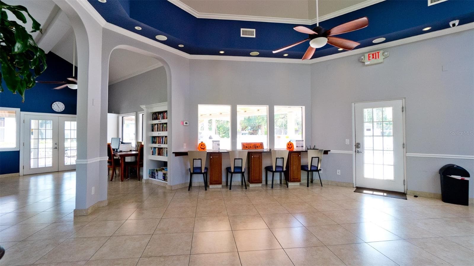 Condo - Hotel at 4601 46TH STREET CT W #201, BRADENTON, photo 58 of 86