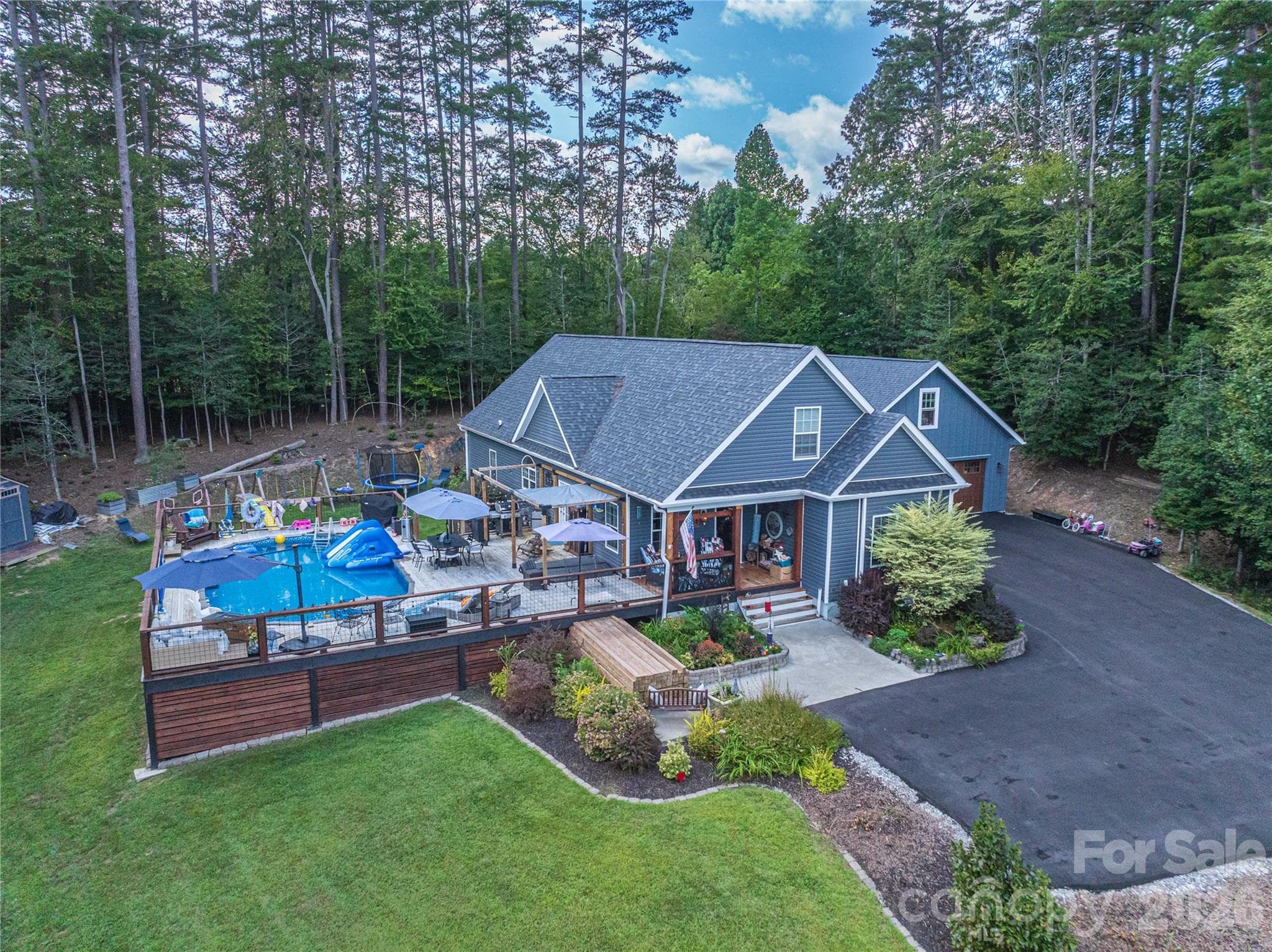 212 W Sunset Ridge Drive