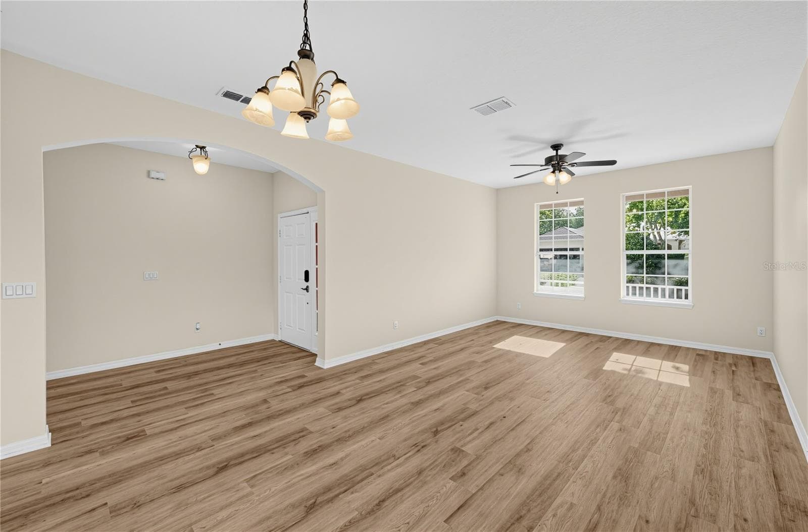 Single Family Residence at 34061 FORTUNADO ST, SORRENTO, photo 7 of 24