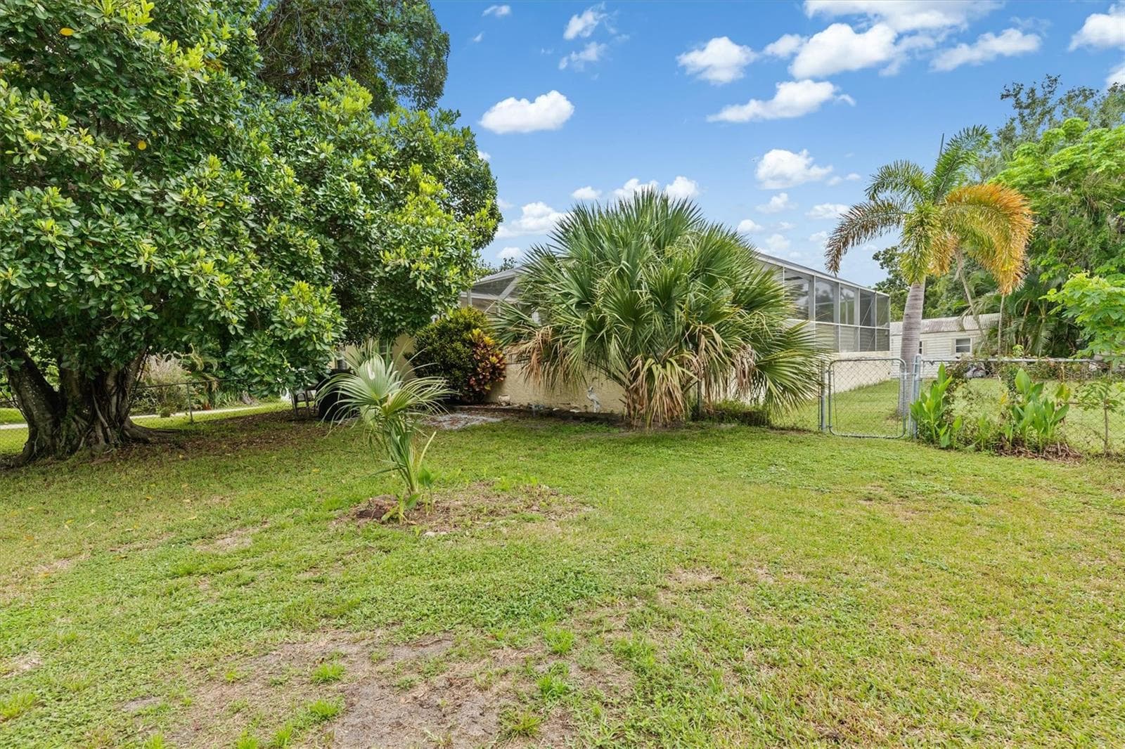 Single Family Residence at 2205 DIXIE AVE, PUNTA GORDA, photo 29 of 46
