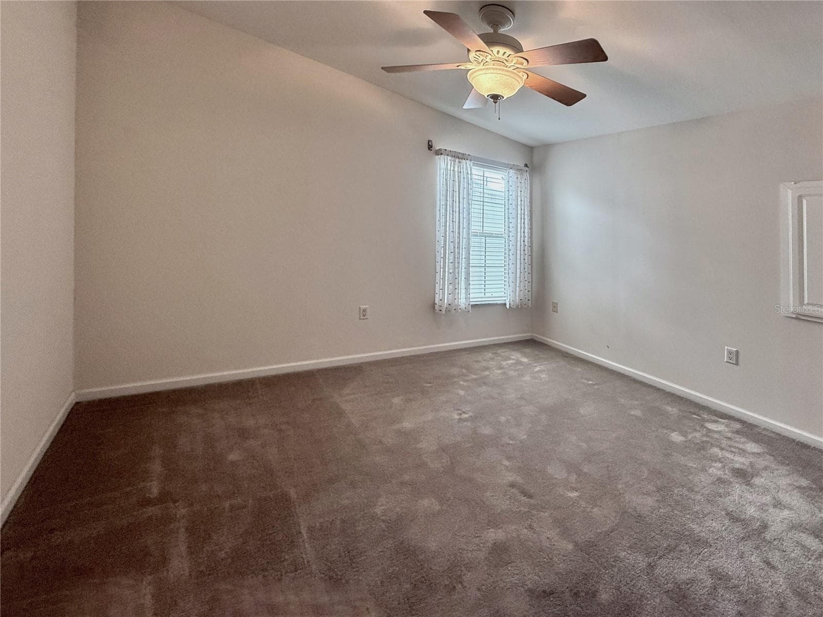 Manufactured Home at 225 S PORT ROYAL LN, APOLLO BEACH, photo 10 of 28