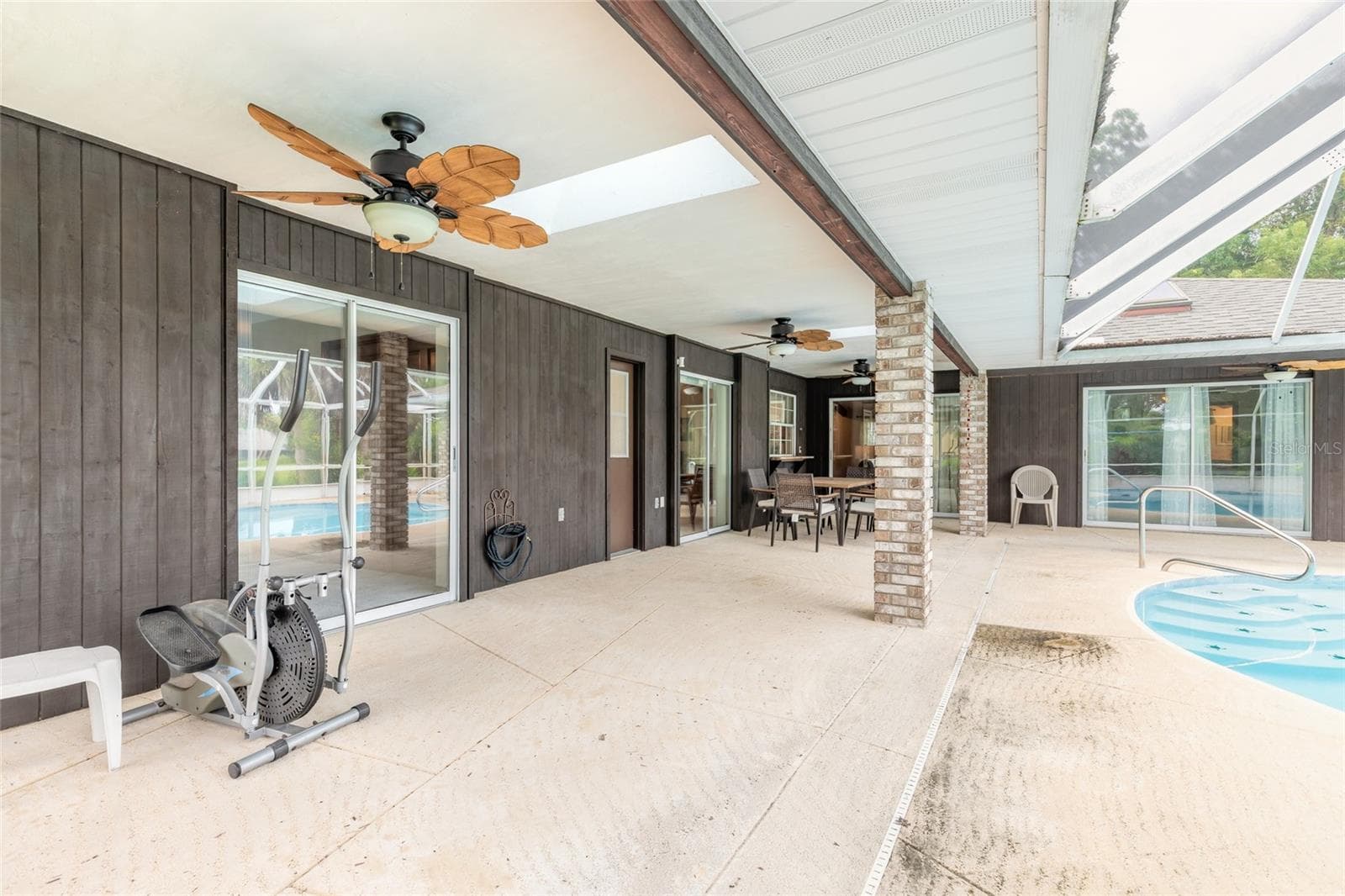 Single Family Residence at 754 PELICAN BAY DR, DAYTONA BEACH, photo 38 of 51