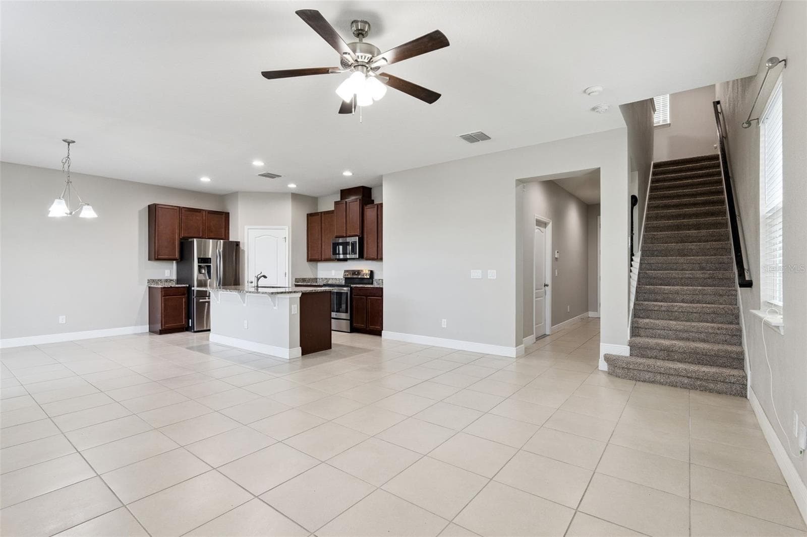 Single Family Residence at 3719 CRAWLEY DOWN LOOP, SANFORD, photo 9 of 43