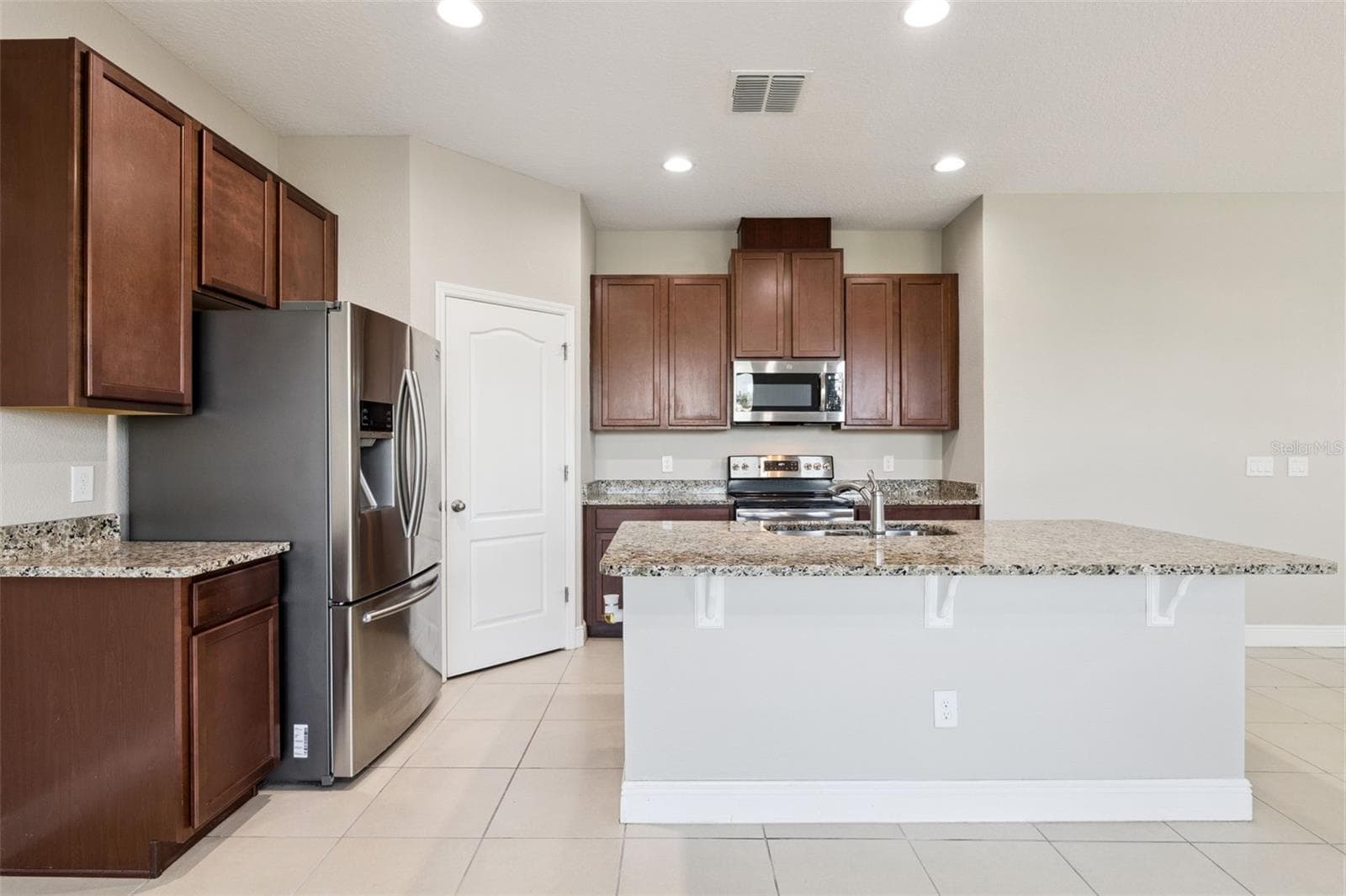 Single Family Residence at 3719 CRAWLEY DOWN LOOP, SANFORD, photo 13 of 43