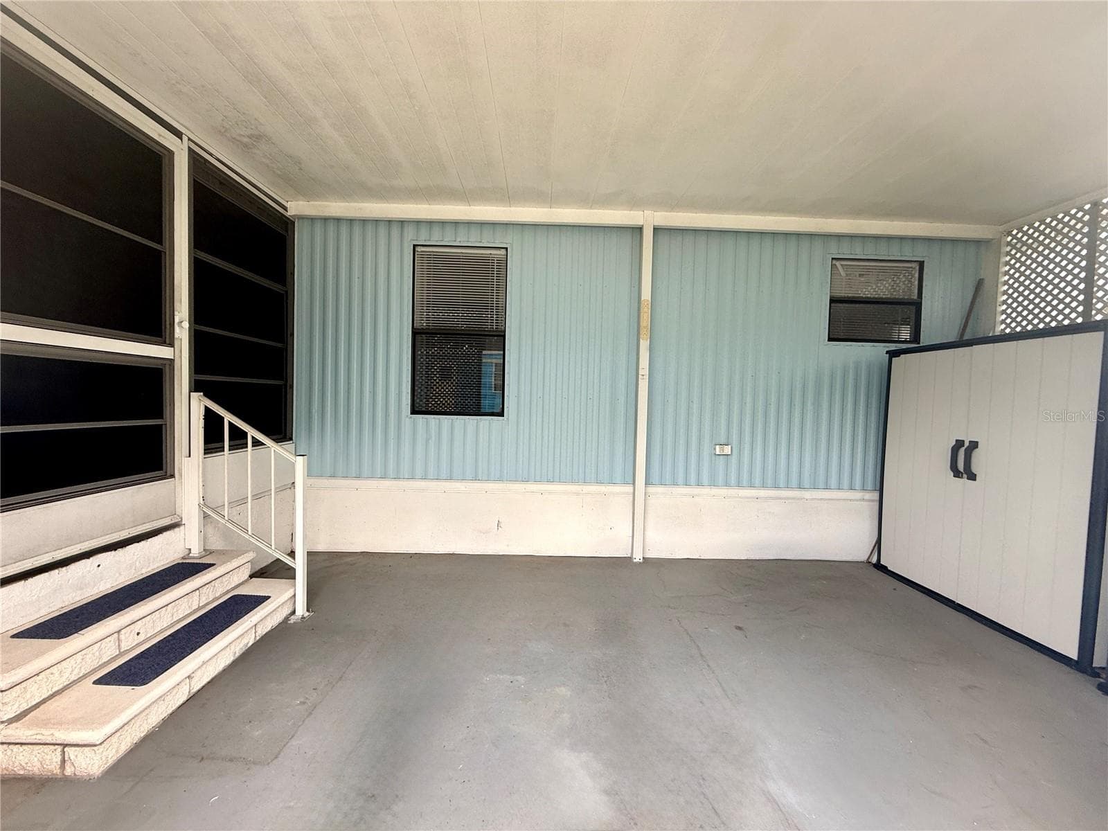 Manufactured Home at 242 S PORT ROYAL LN, APOLLO BEACH, photo 11 of 23