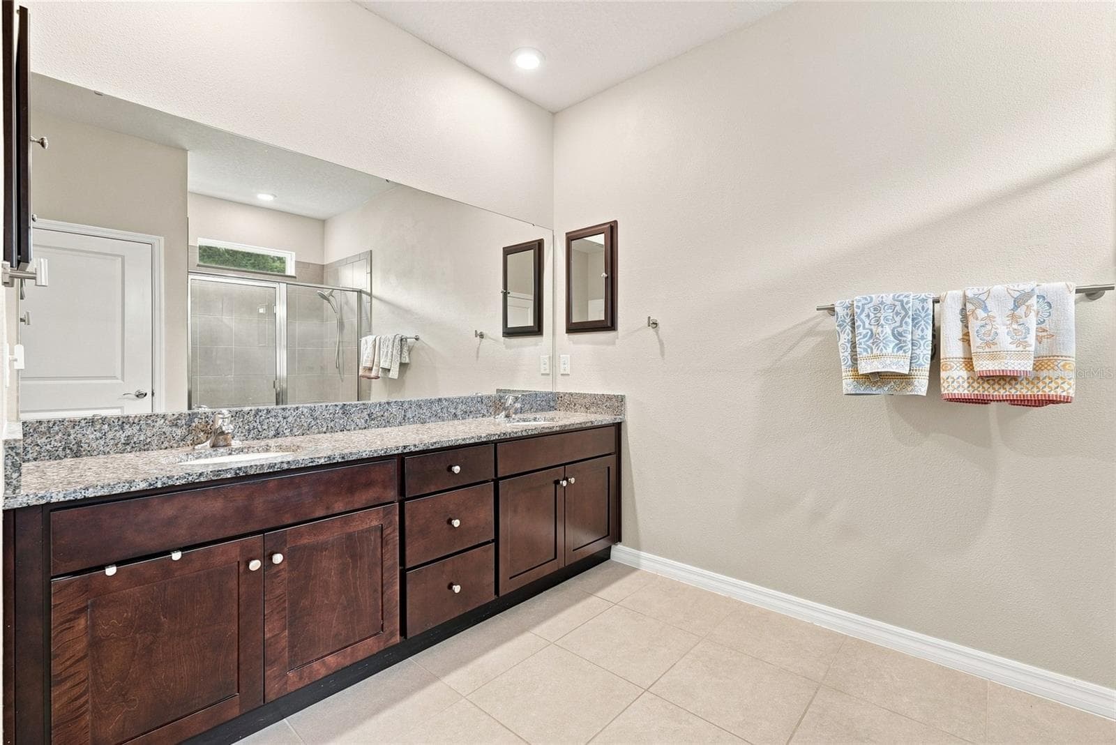 Single Family Residence at 12387 EASTPOINTE DR, DADE CITY, photo 7 of 22