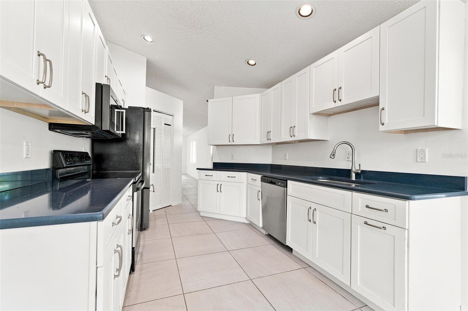 Single Family Residence at 3248 GULF WATCH CT, SARASOTA, photo 13 of 26