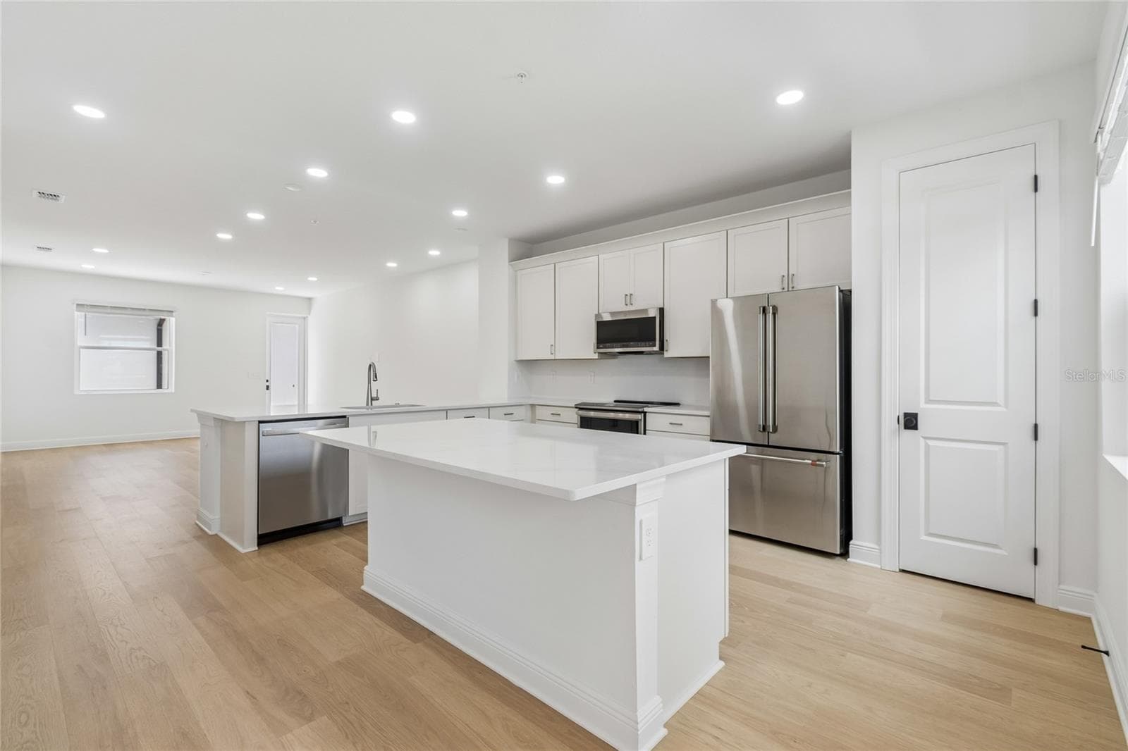 Kitchen-Photo description represents the model home of same floor plan. - 17830 BROADLEAF LOOP, VENICE