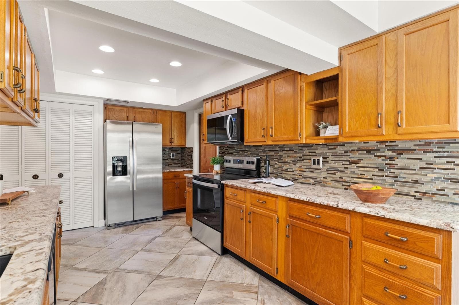 Single Family Residence at 2784 HEATHERWOOD CT, CLEARWATER, photo 5 of 27