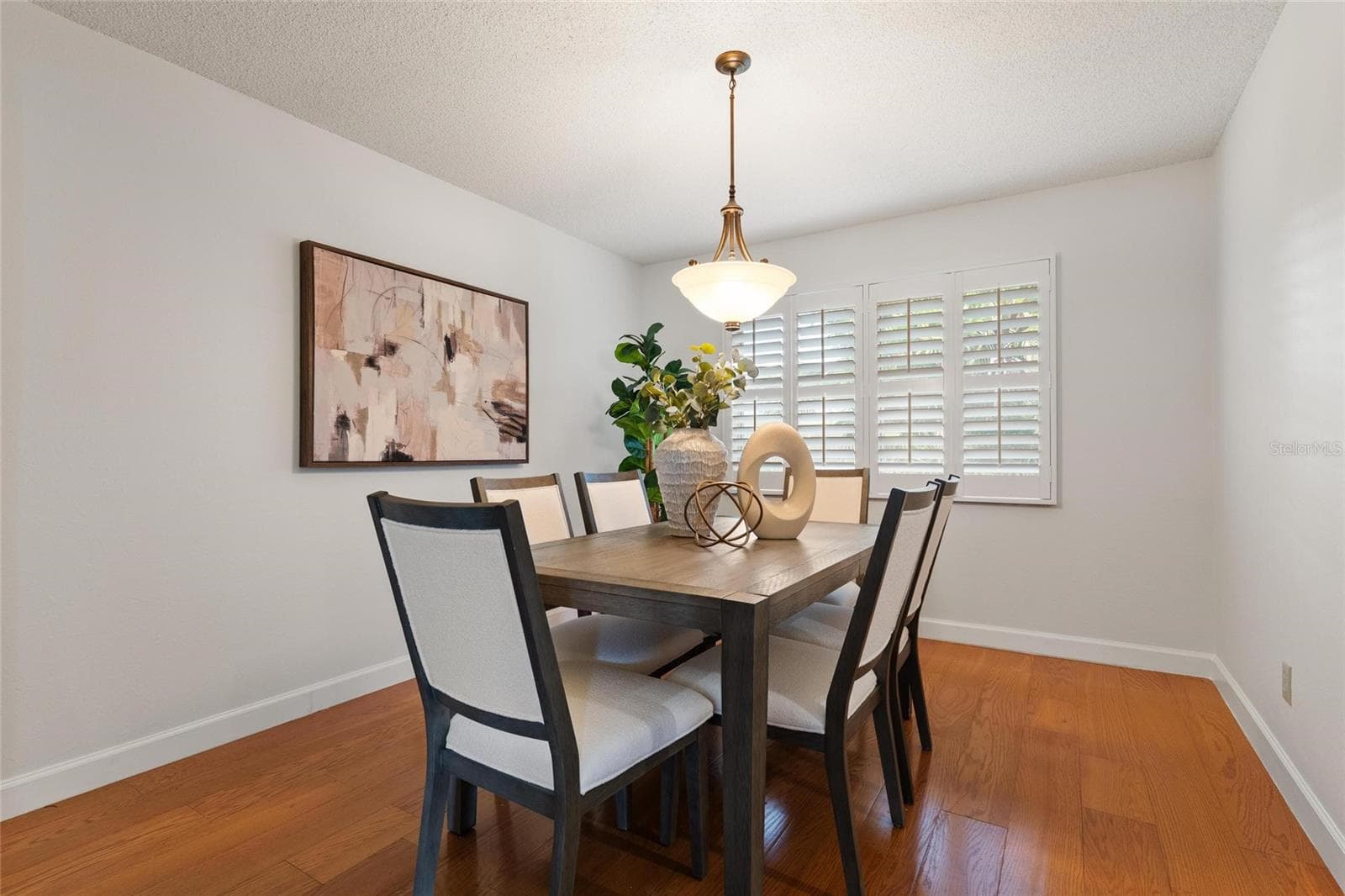 Formal Dining Room adjacent to kitchen - 2784 HEATHERWOOD CT, CLEARWATER