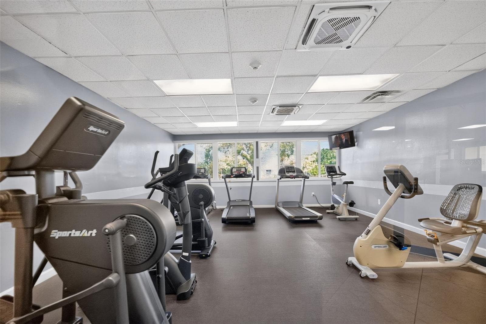 Amenities - 3561 VENTURA CLUB CIR, ORLANDO