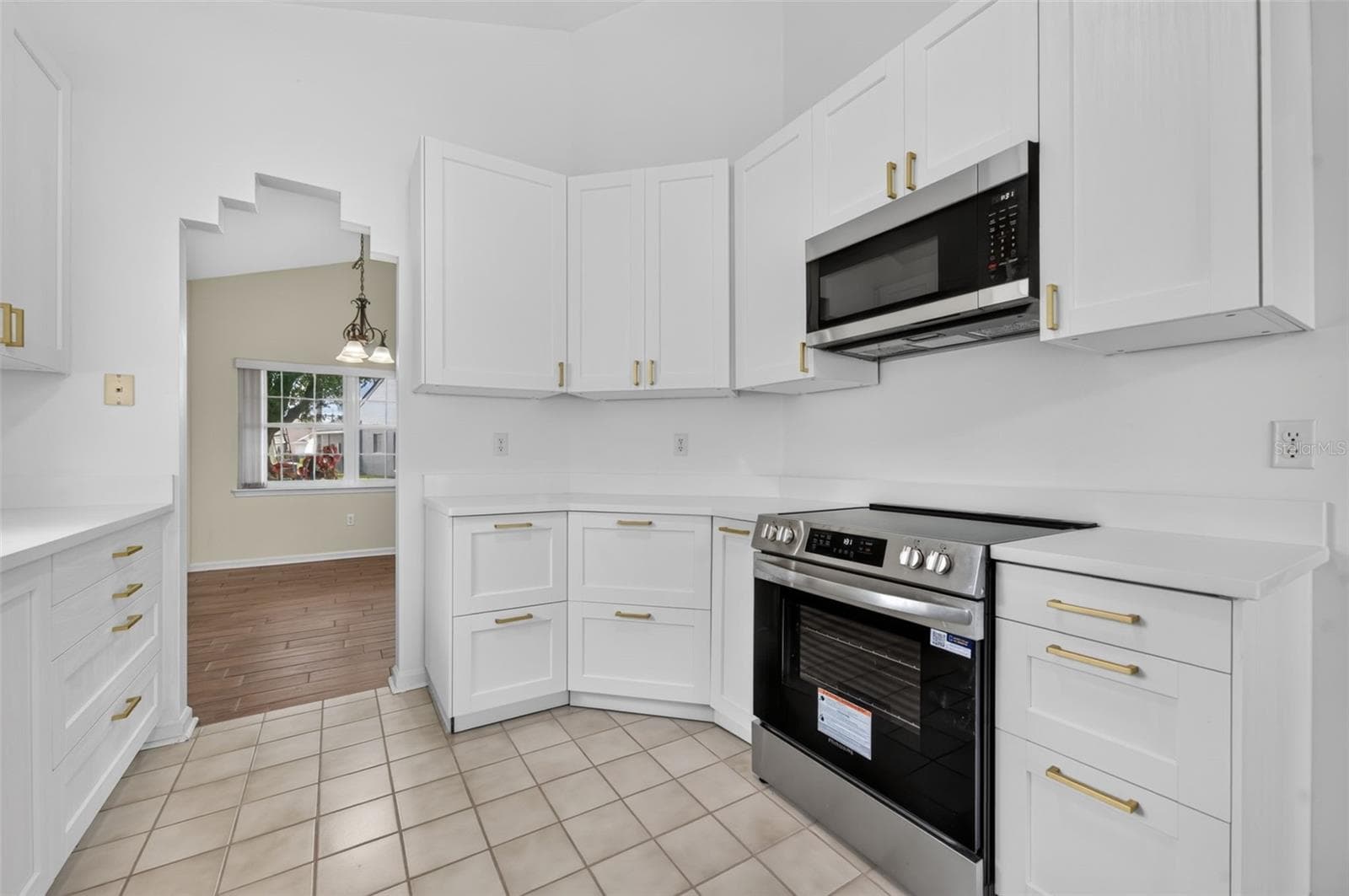 Renovated kitchen - 3561 VENTURA CLUB CIR, ORLANDO