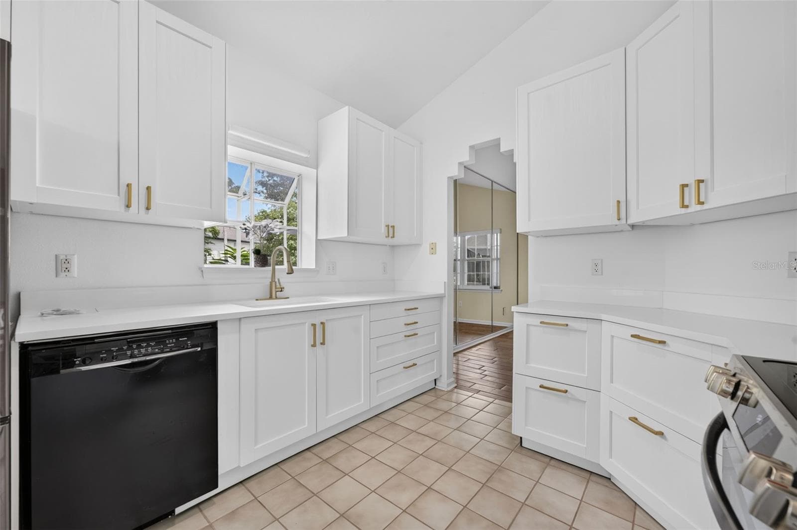 Single Family Residence at 3561 VENTURA CLUB CIR, ORLANDO, photo 13 of 42