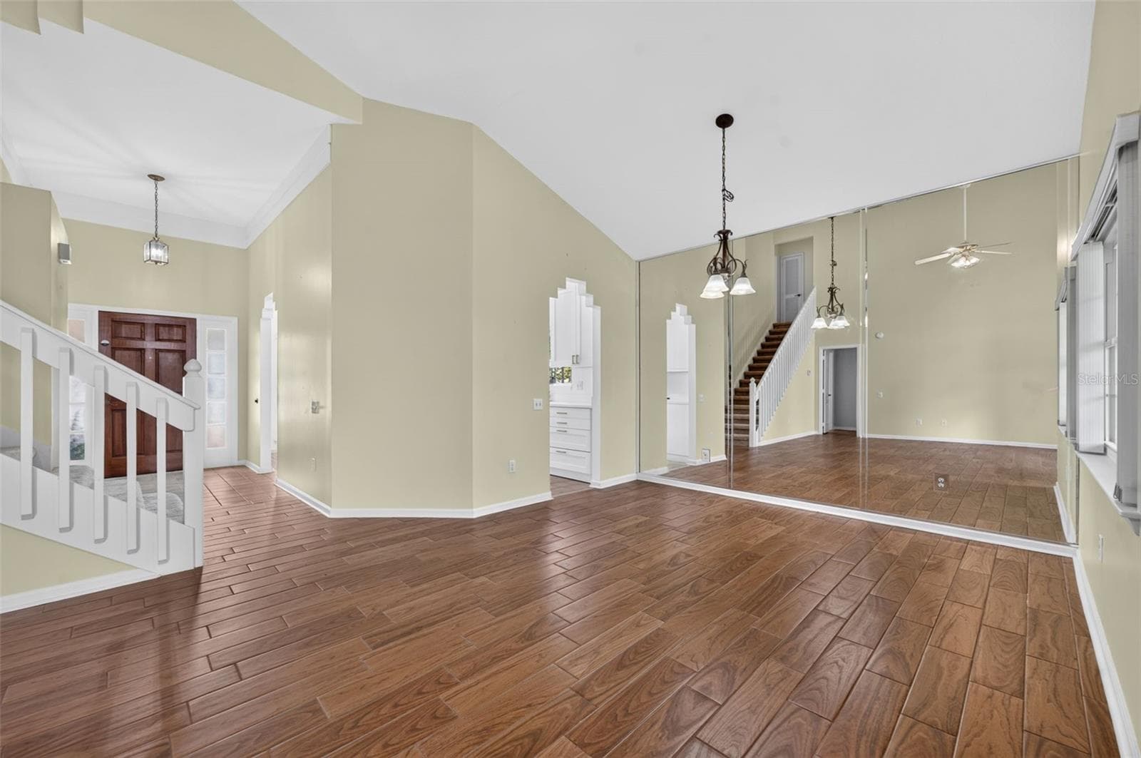Single Family Residence at 3561 VENTURA CLUB CIR, ORLANDO, photo 6 of 42