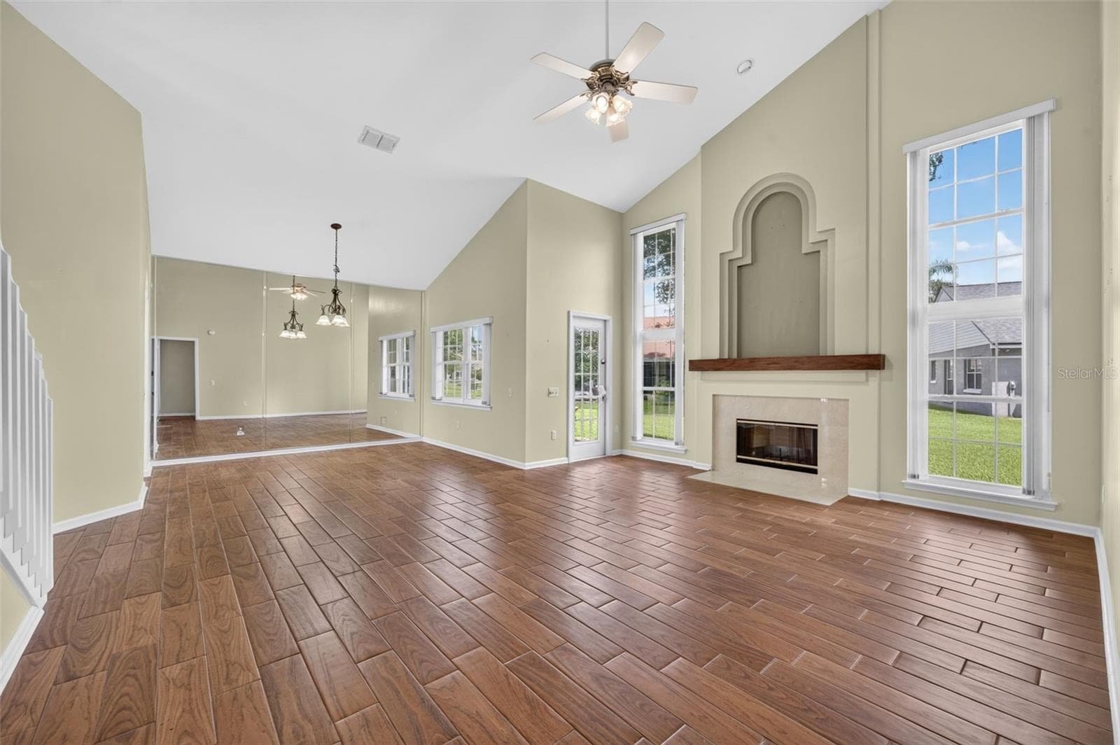 Single Family Residence at 3561 VENTURA CLUB CIR, ORLANDO, photo 4 of 42