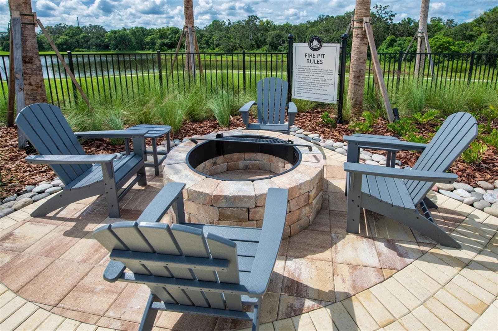 Firepit Area - 9838 CRESCENT MOON DR, RIVERVIEW