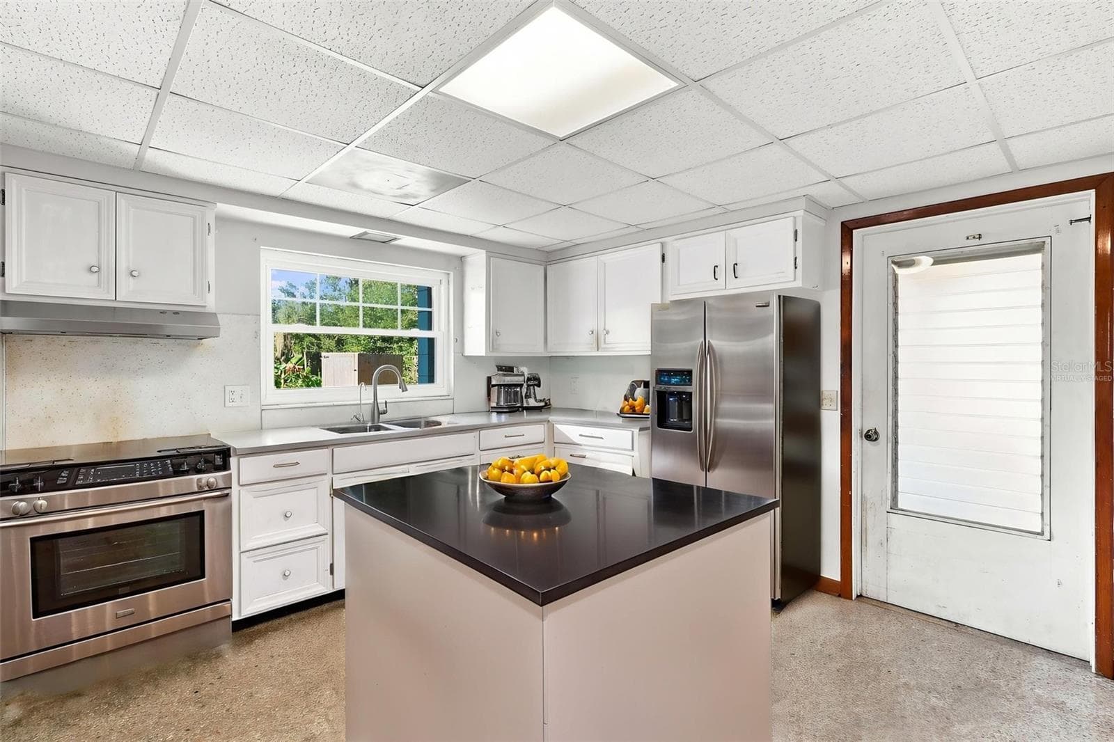 Virtually Staged - 10345 N HAINES CREEK RD, LEESBURG