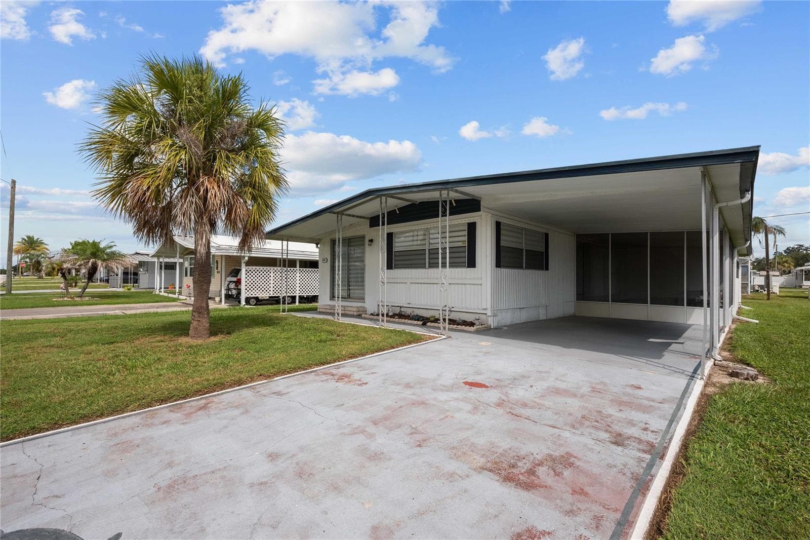 You don't want to miss 36917 Grace in Betmar Acres!! - 36917 GRACE AVE, ZEPHYRHILLS